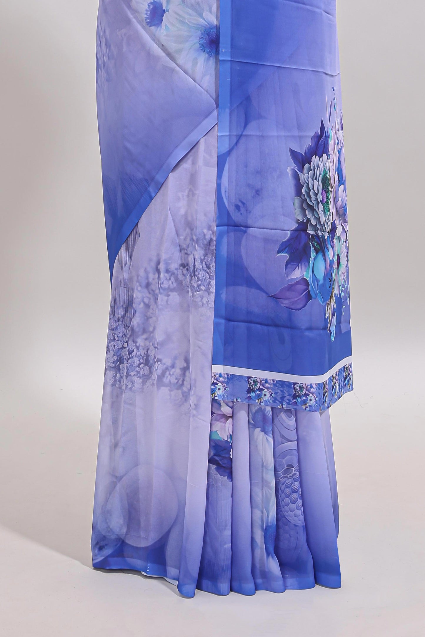 Borderless blue floral design georgette saree with matching printed blouse