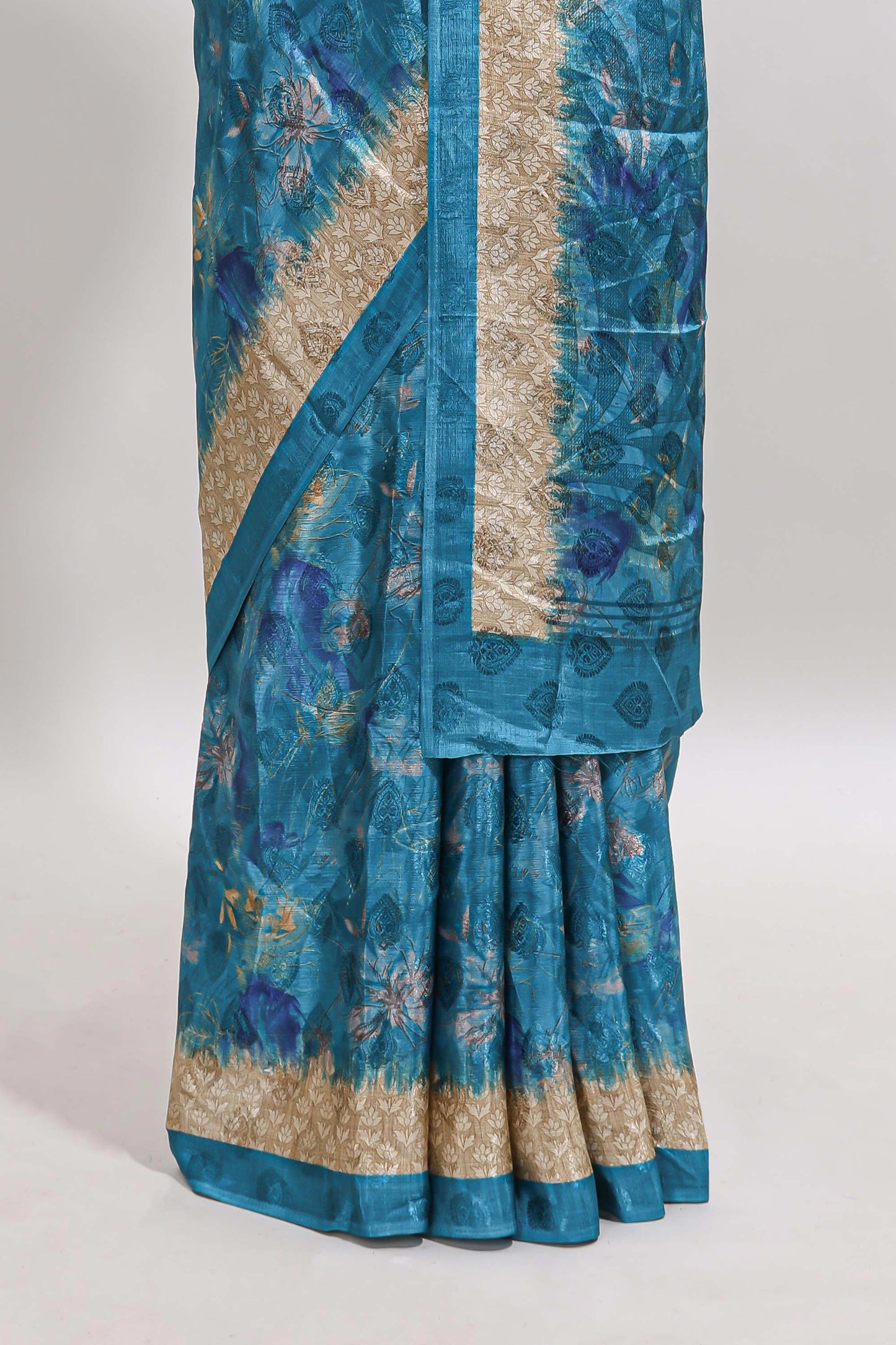 Blue floral design georgette saree with contrast border and matching blouse