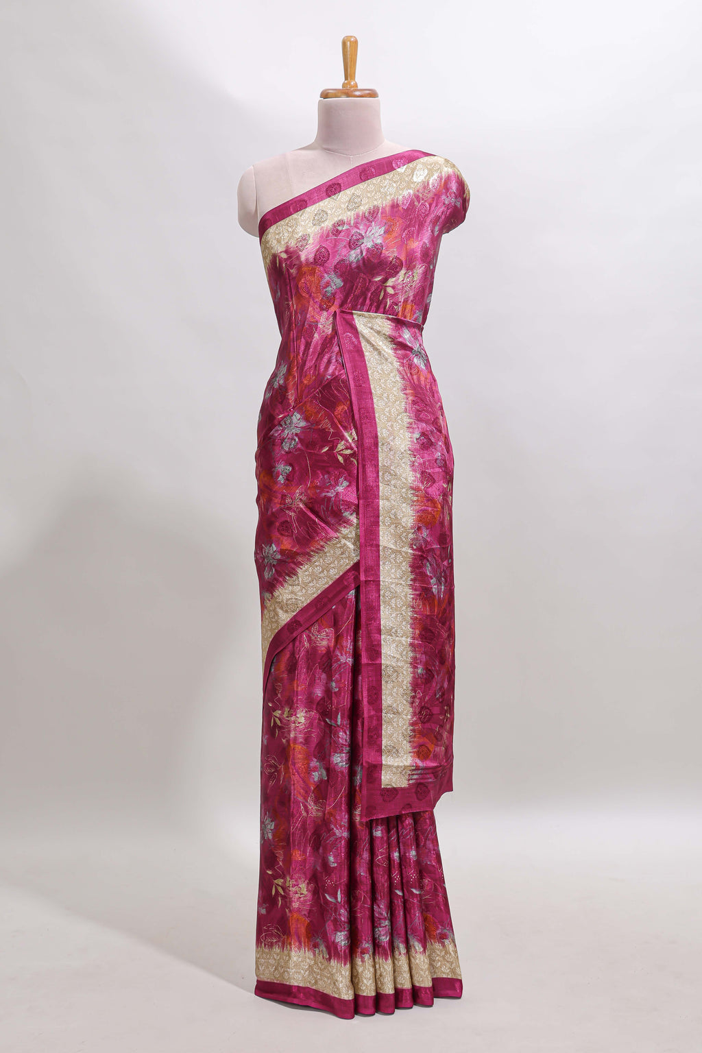 Magenta floral design georgette saree with contrast border and matching blouse