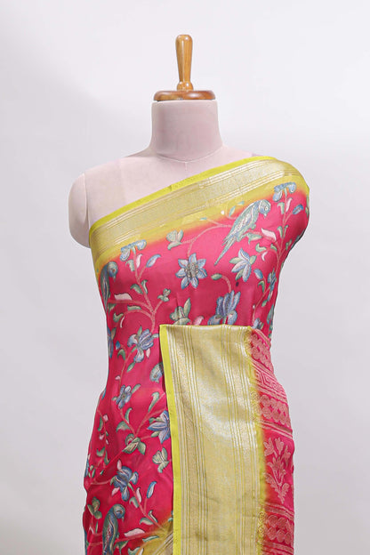 Pink floral design georgette saree with contrast border and motifs blouse