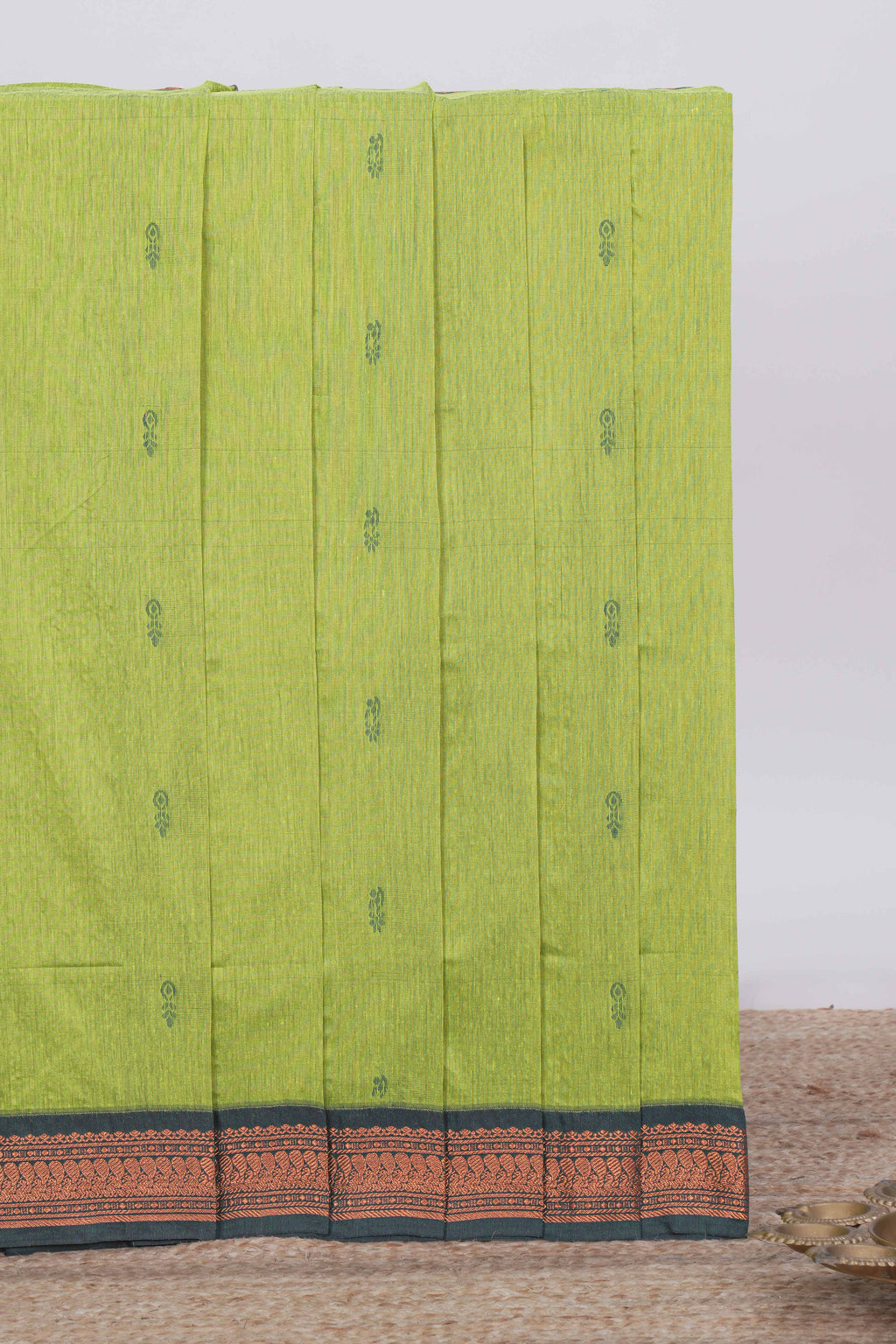 Green motifs design kalyani cotton saree with contrast border and striped pattern pallu