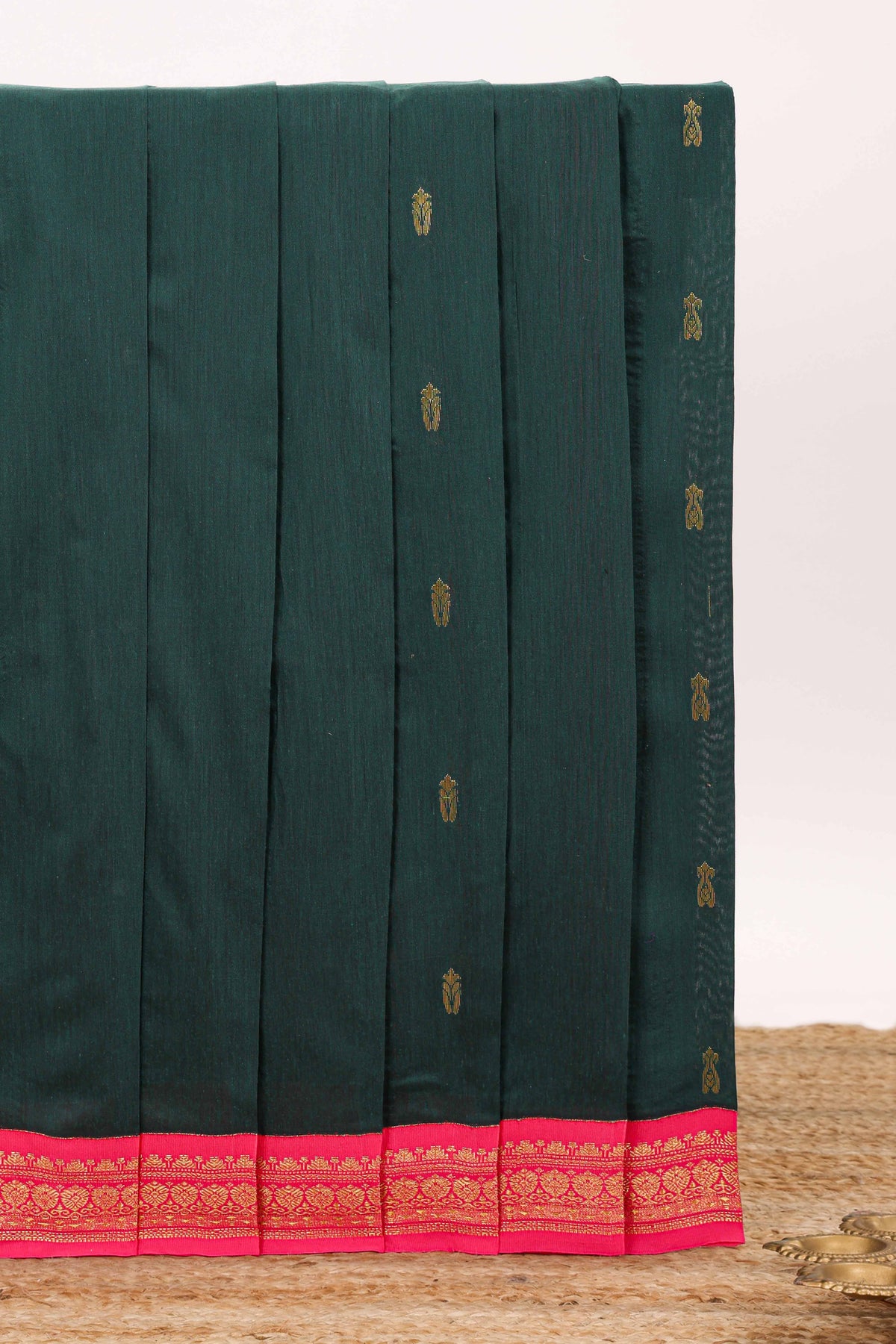 Dark green floral motifs design kalyani cotton saree with contrast border and blouse