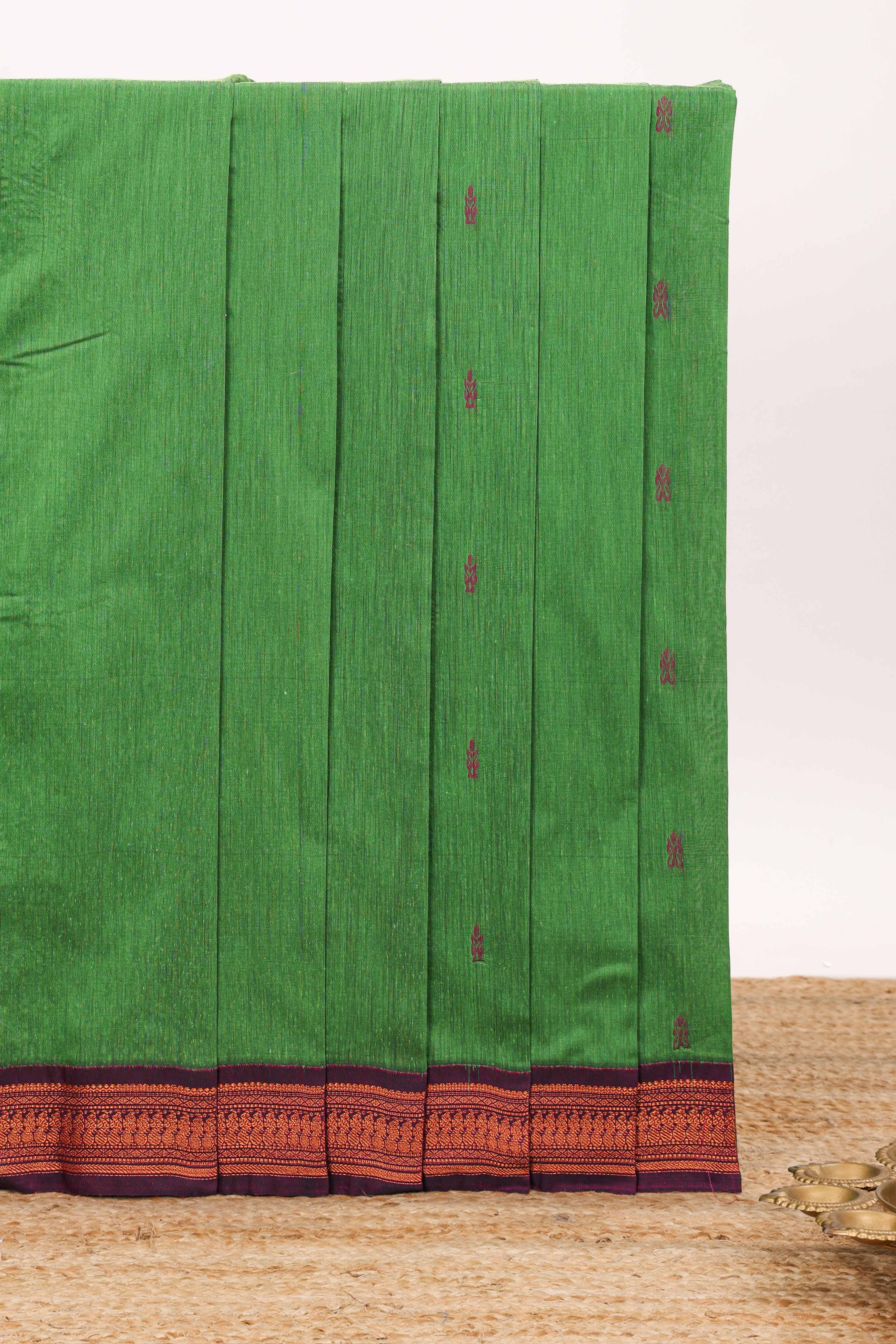 Green floral motifs design kalyani cotton saree with contrast border and blouse