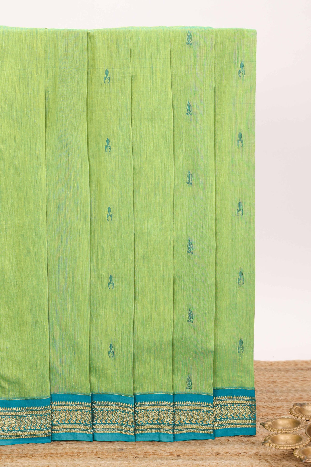 Green unique motifs design kalyani cotton saree with contrast border and blouse