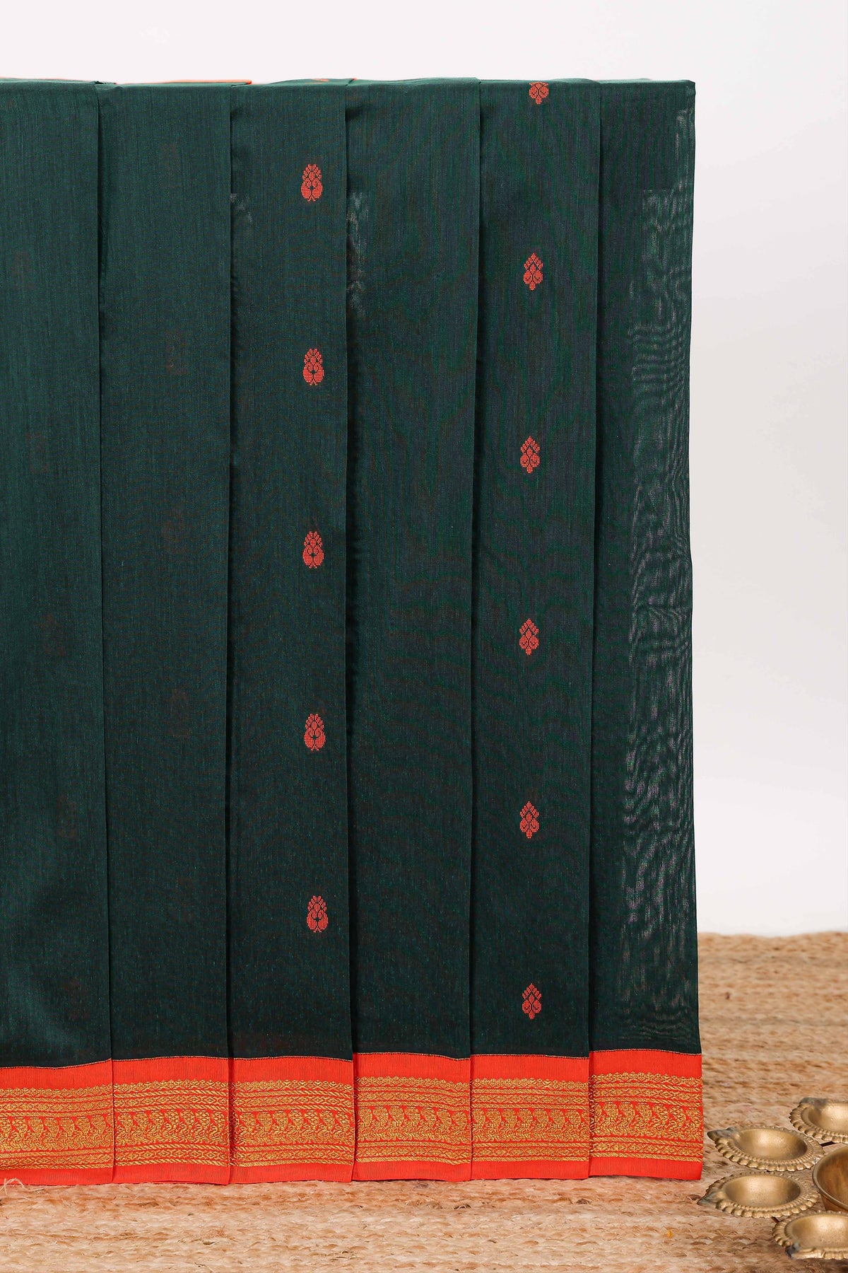 Bottle green motifs design kalyani cotton saree with contrast border and blouse