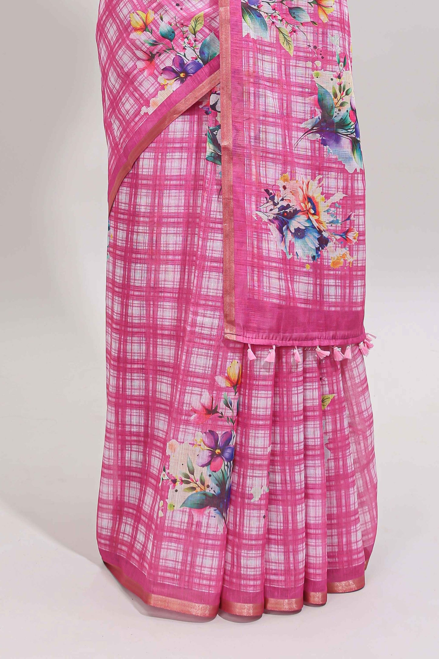 Pink checked floral motifs linen cotton saree with self zari border matching blouse