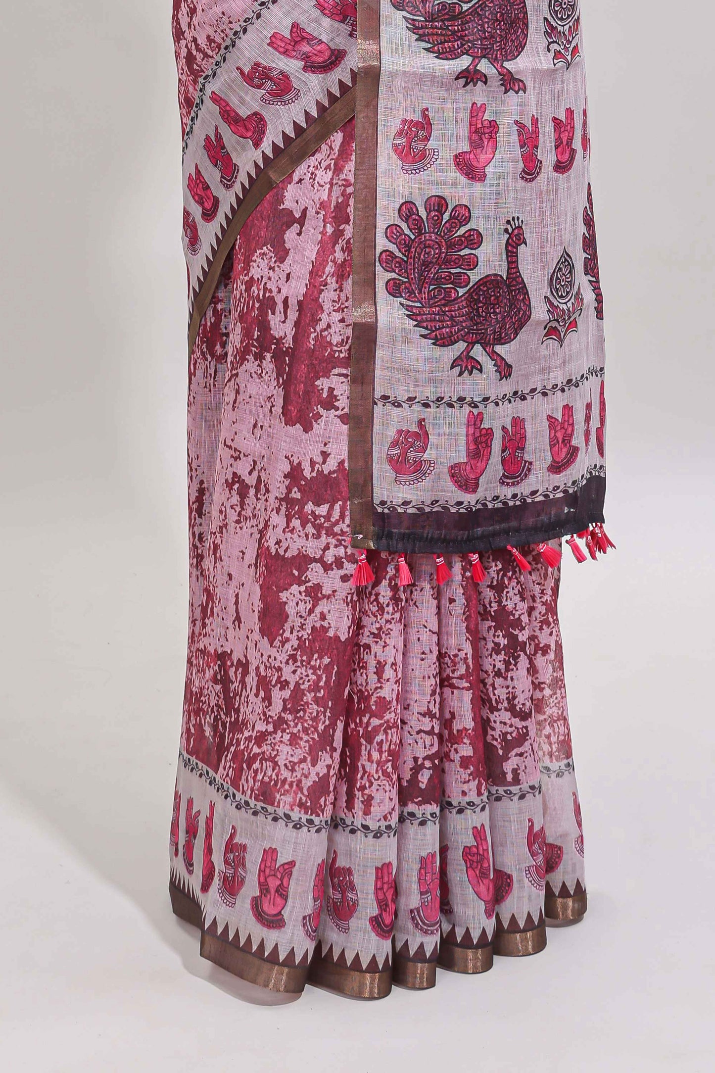 Peach shibori style classical dance muthirai design linen cotton saree with contrast border and blouse