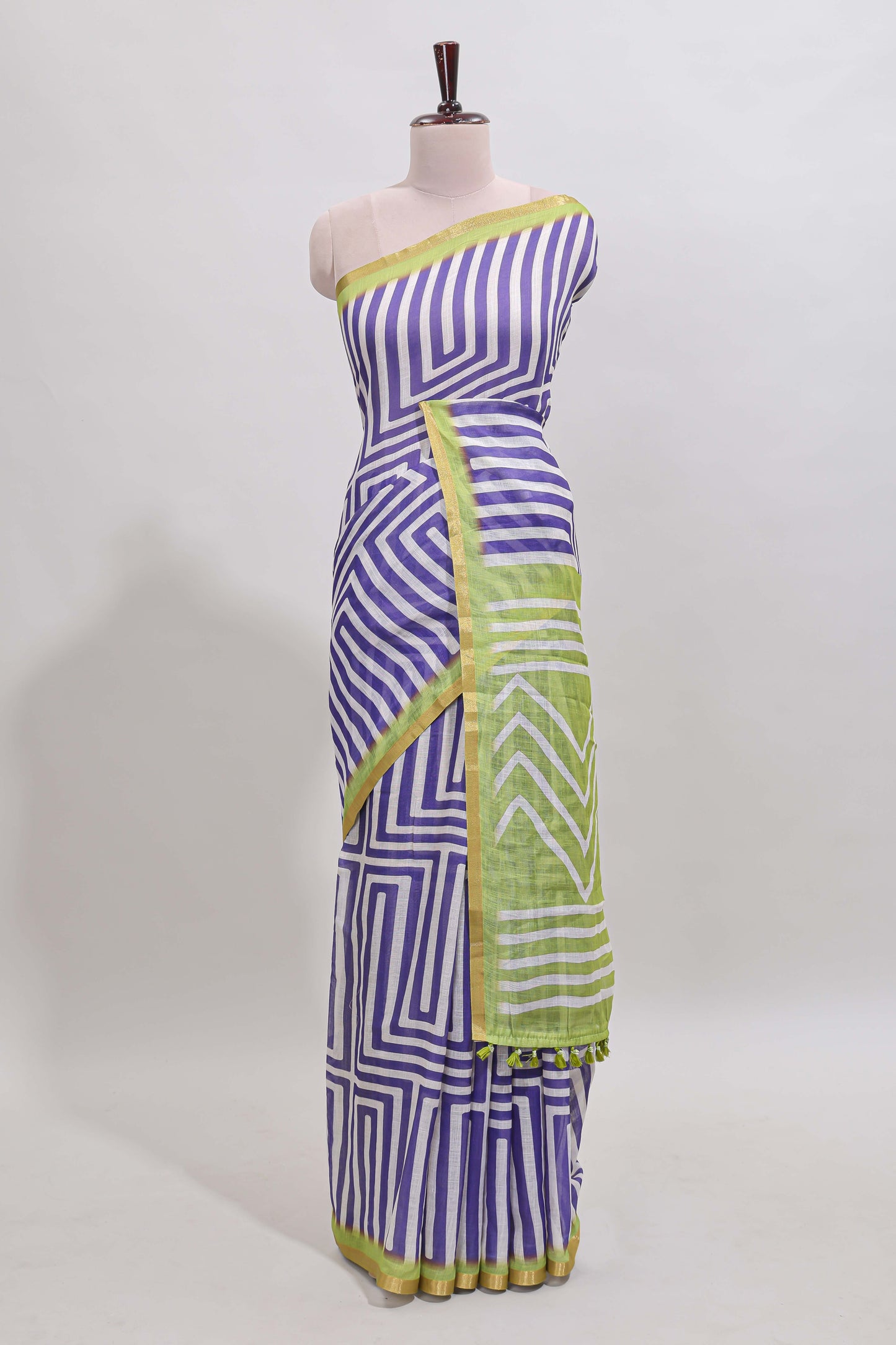 Violet geometric design linen cotton saree with contrast zari border and pallu