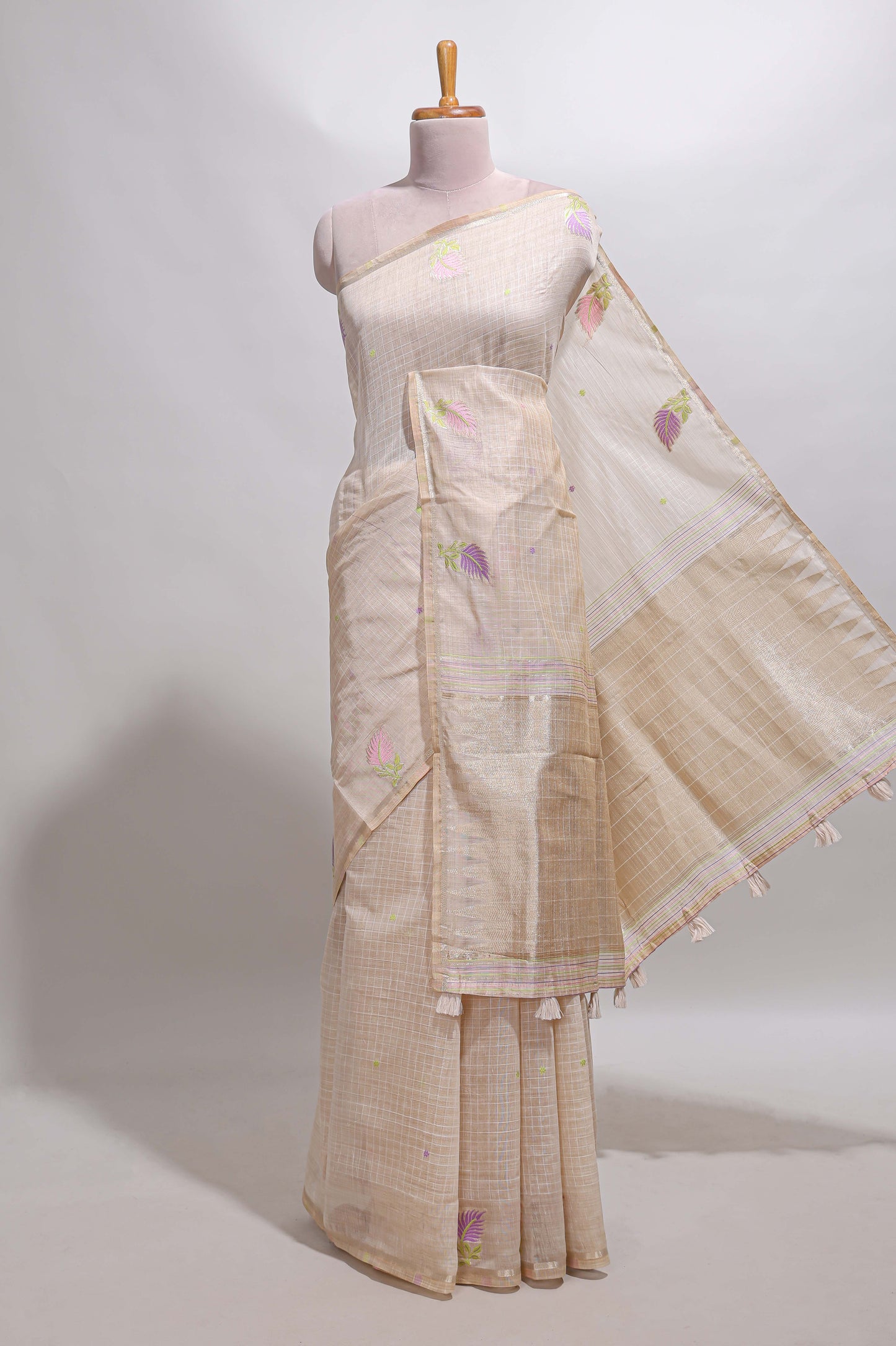 Sandal checked floral design linen cotton saree with self zari border and matching blouse