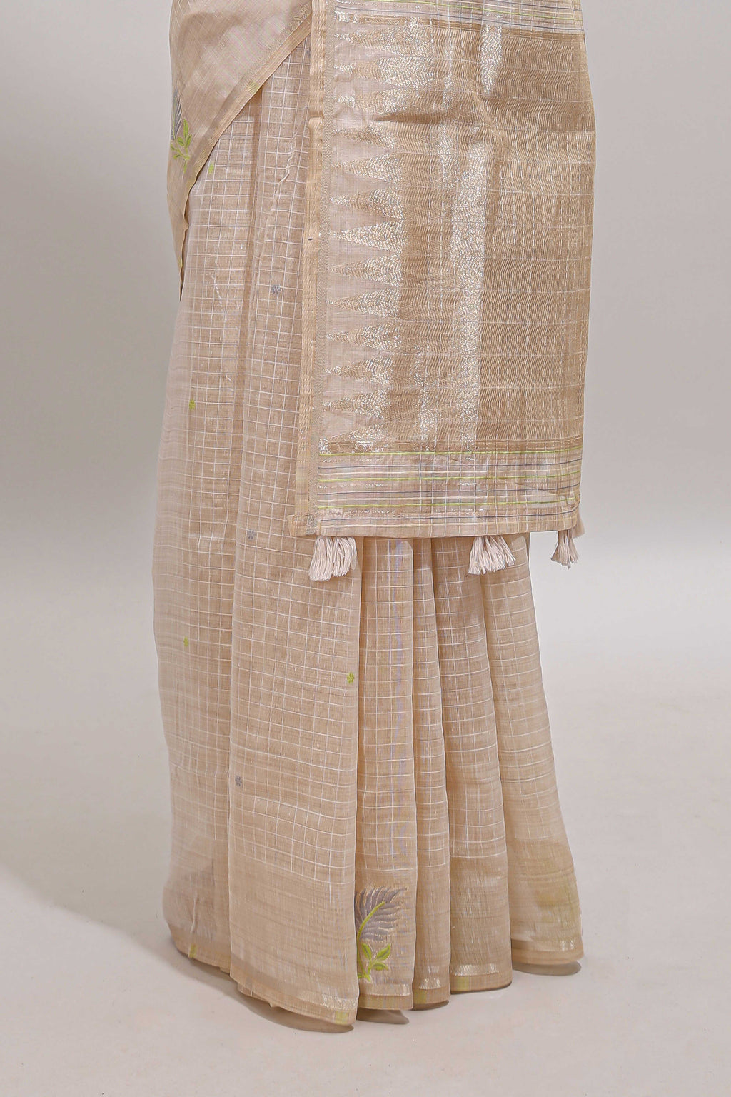 Sandal checked floral design linen cotton saree with self zari border and matching blouse