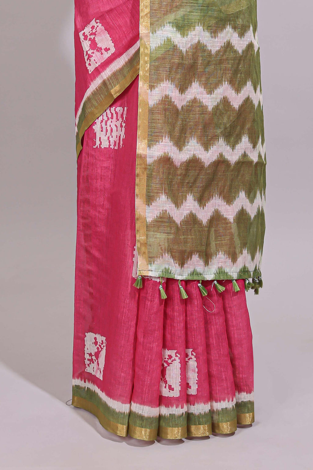 Pink butta design linen cotton saree with contrast border and chevron design pallu