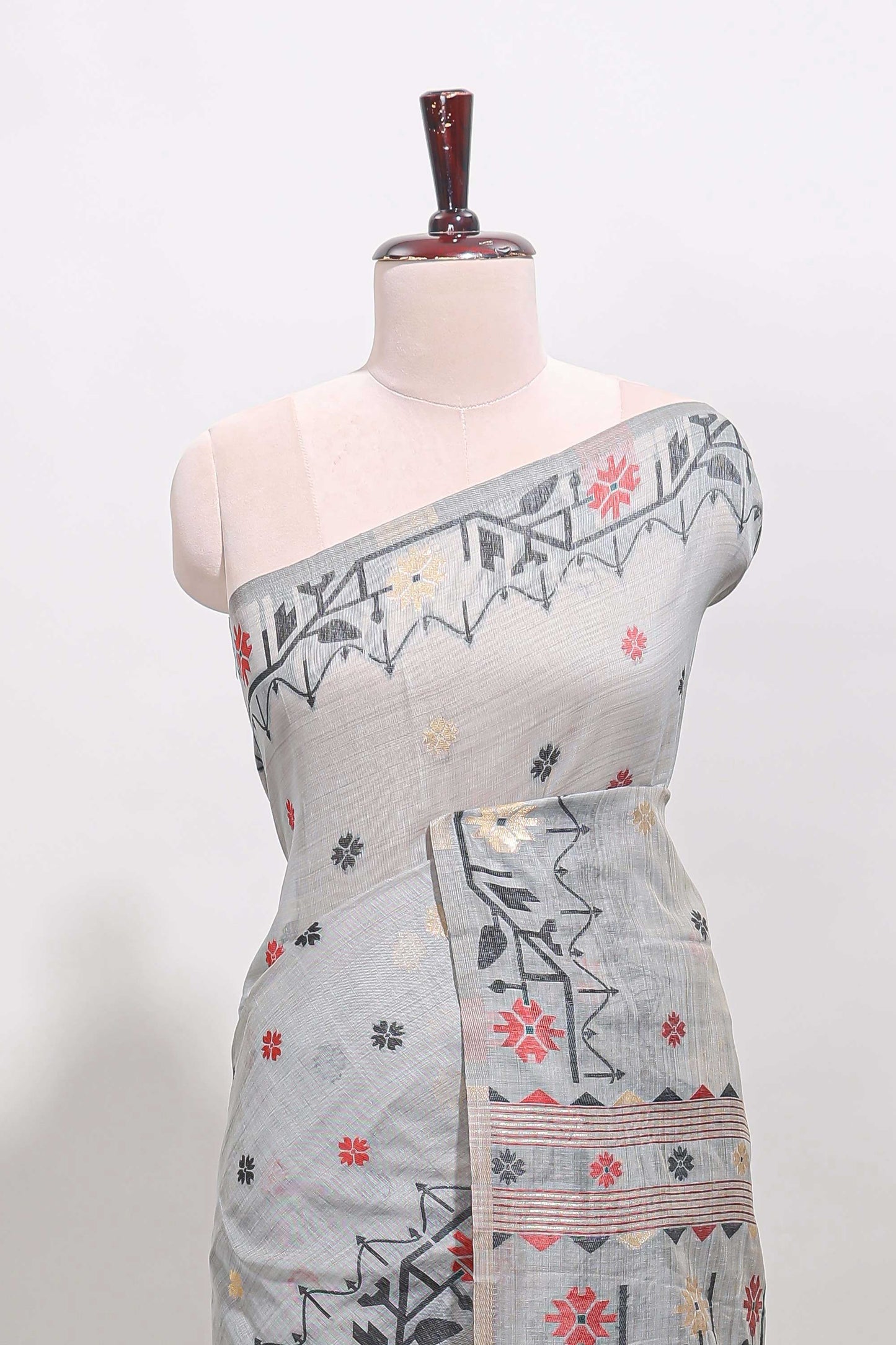 Grey floral motifs munga cotton saree with self border matching blouse