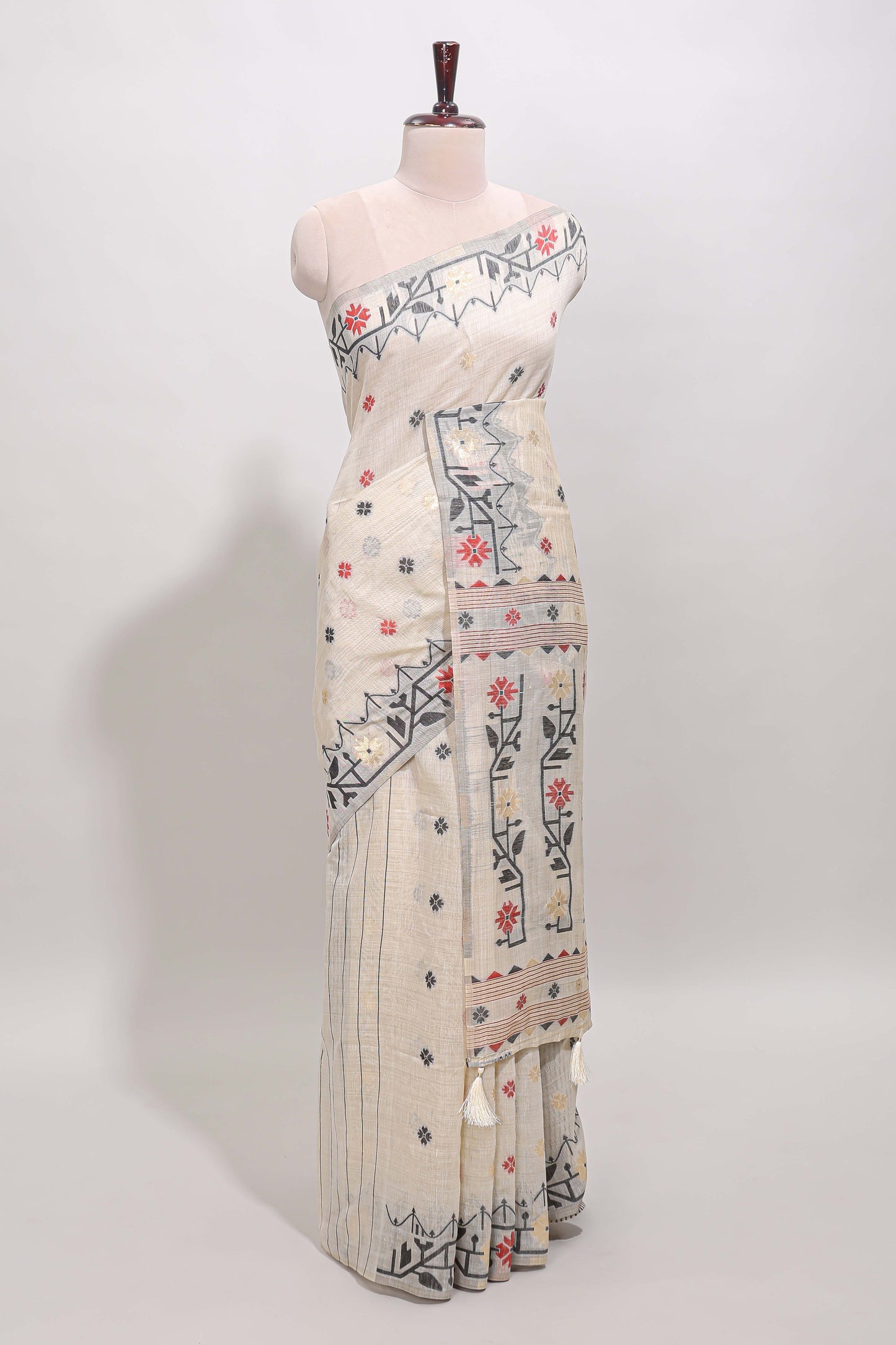 Cream floral motifs munga cotton saree with self border matching blouse