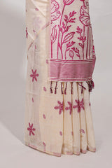 Pink floral printmunga cotton sareewith matching floral print pallu along with tassles