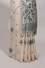 Green floral printmunga cotton sareewith matching floral print pallu along with tassles