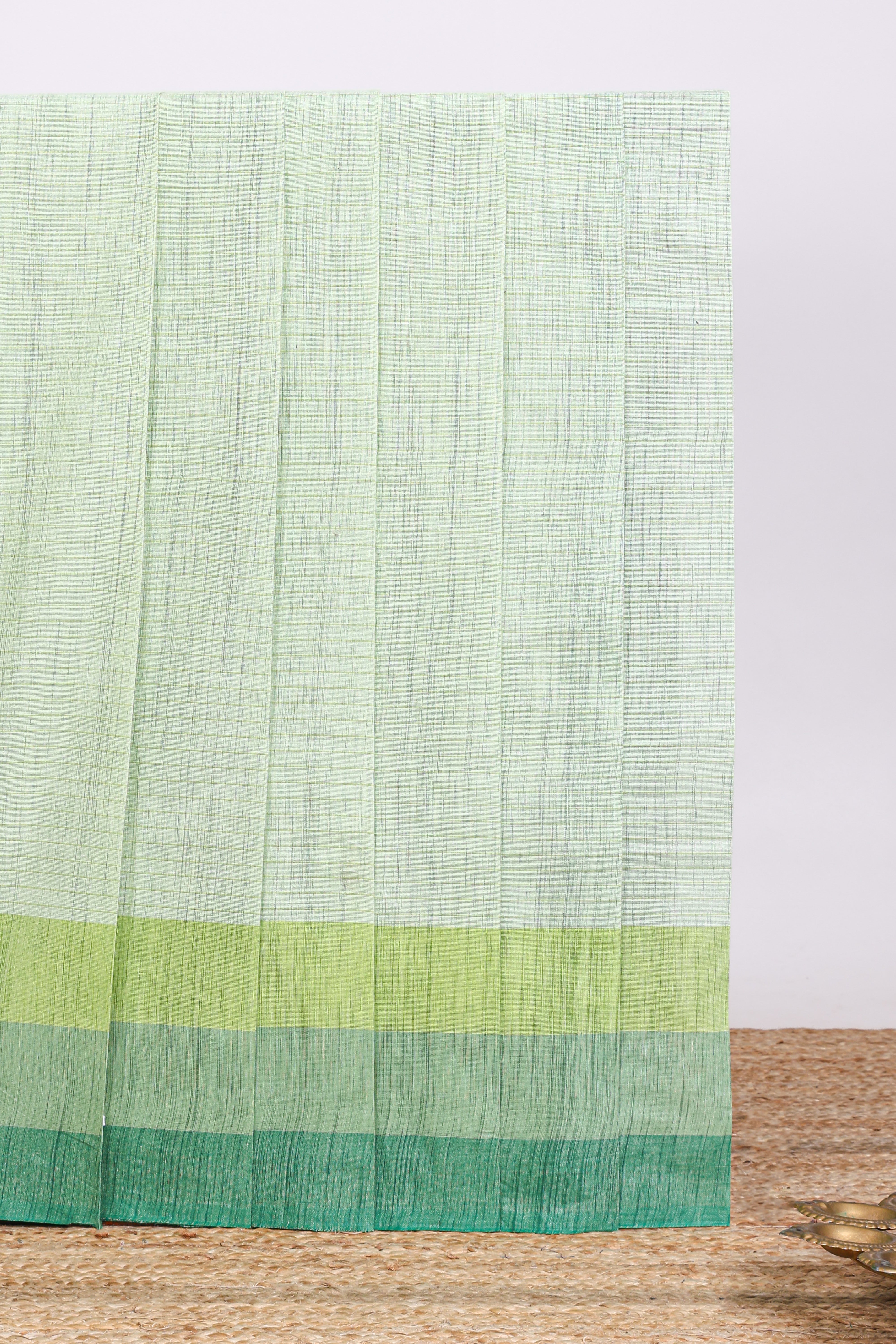 Green Checked mangalagiri cotton saree with contrast border and checked pallu with contrast blouse