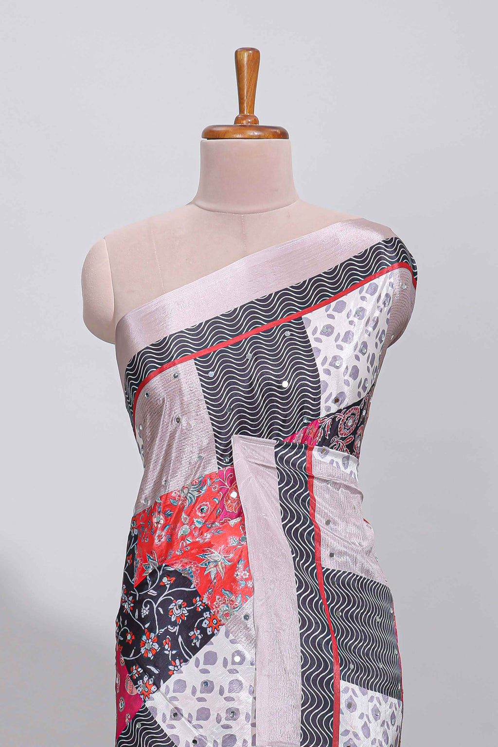 Grey floral design mirror work masakali saree with self border and contrast motifs blouse
