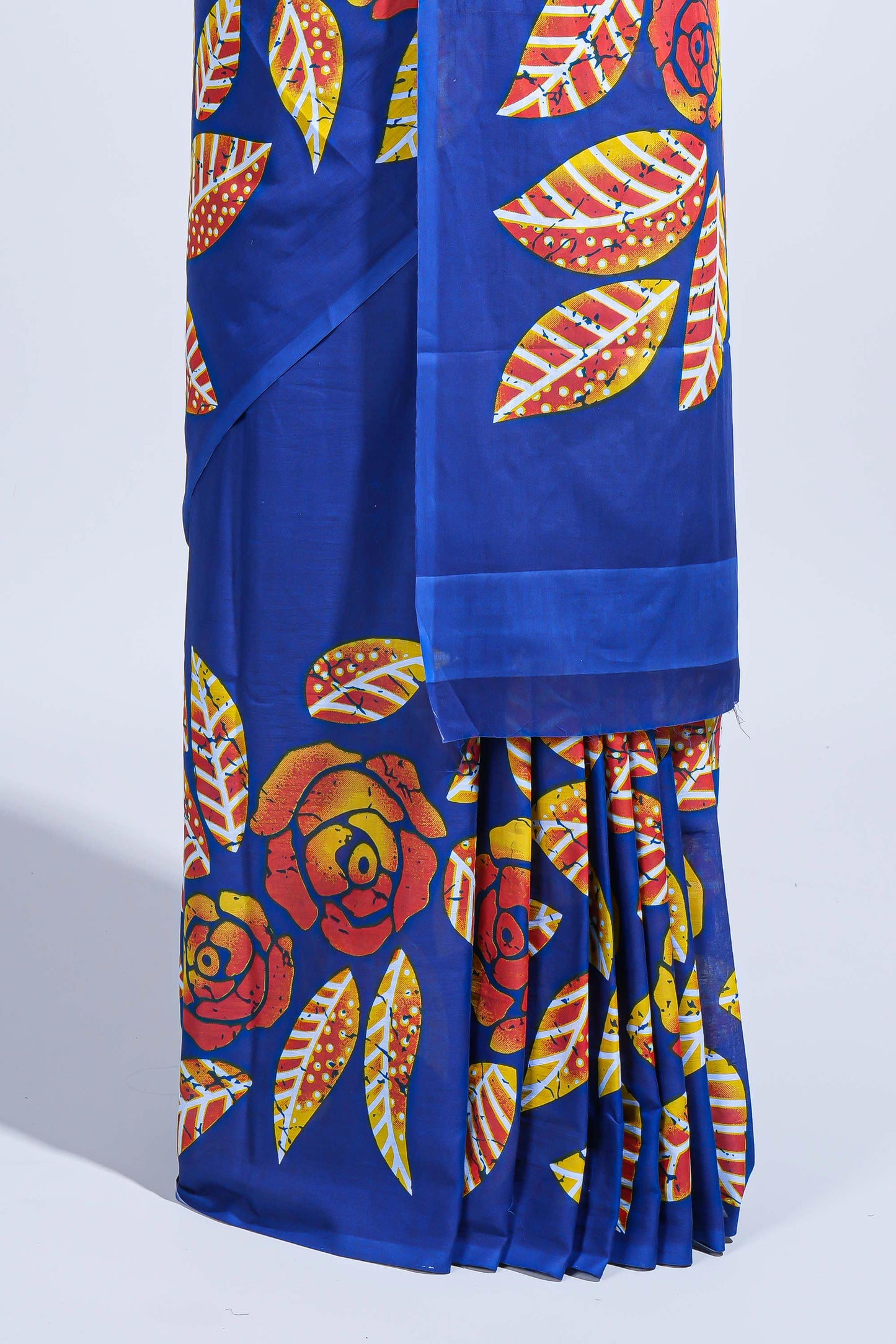 Borderless blue floral design mul mul cotton saree with matching blouse