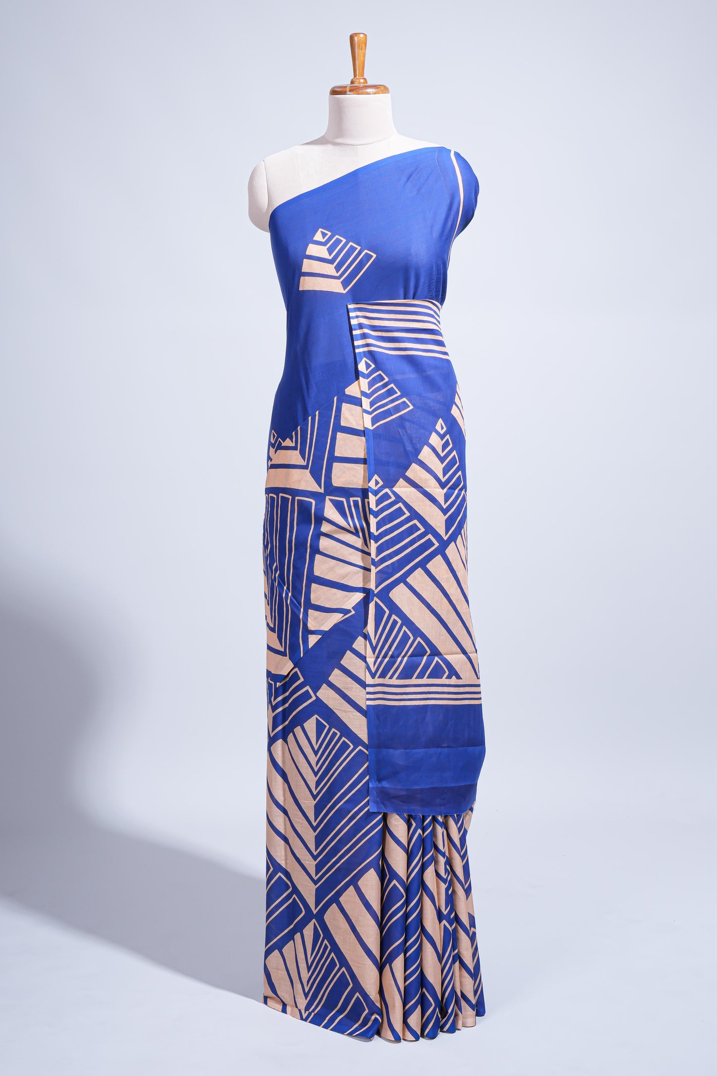 Borderless blue geometric design mul mul cotton saree with matching blouse