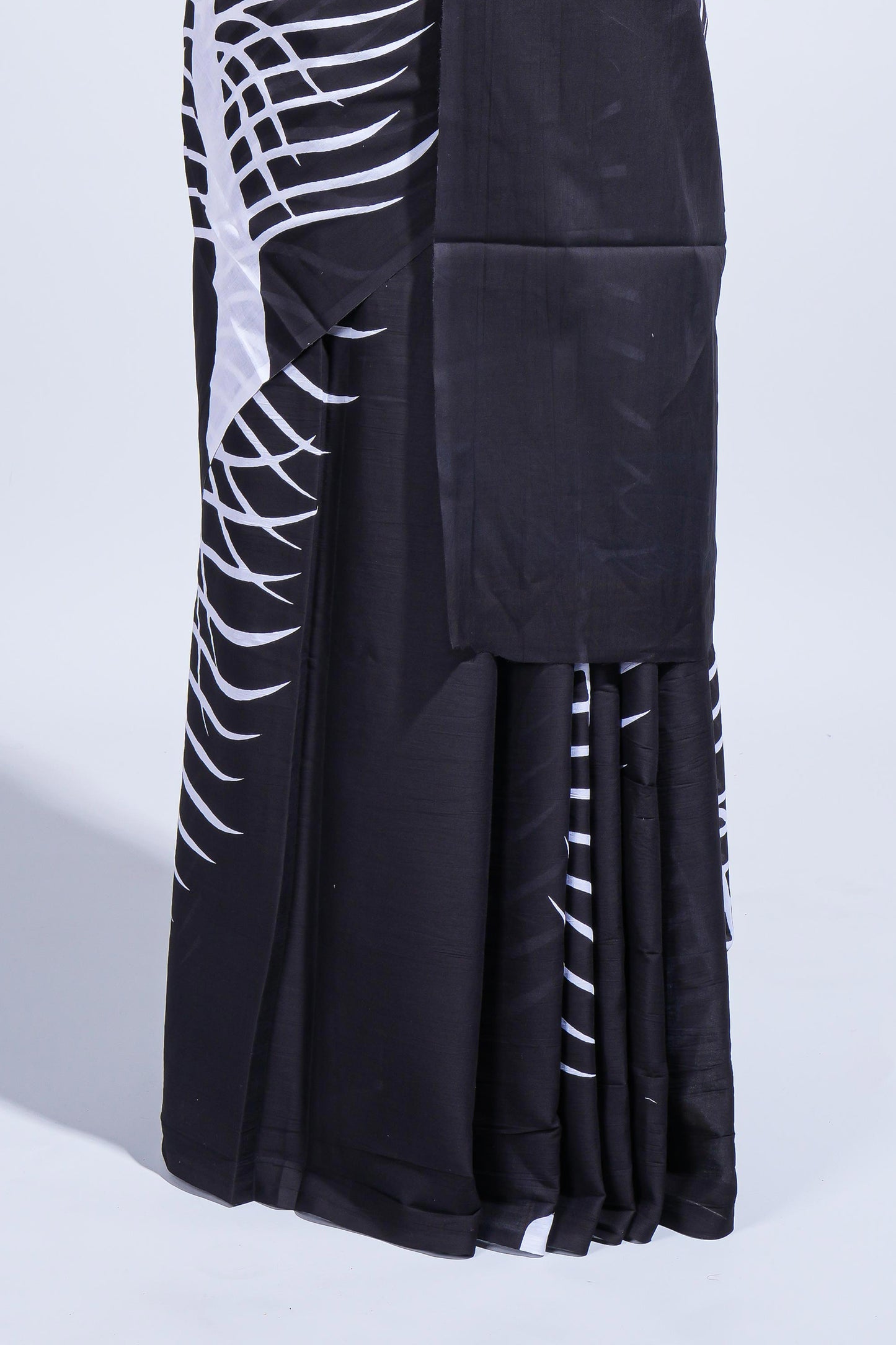 Borderless black leaf design mul mul cotton saree with matching blouse