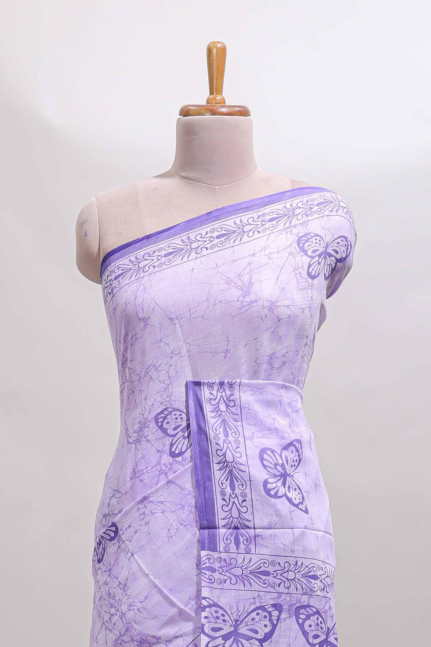 Lavender butterfly motifs design mul mul cotton saree with self border and matching warli print blouse