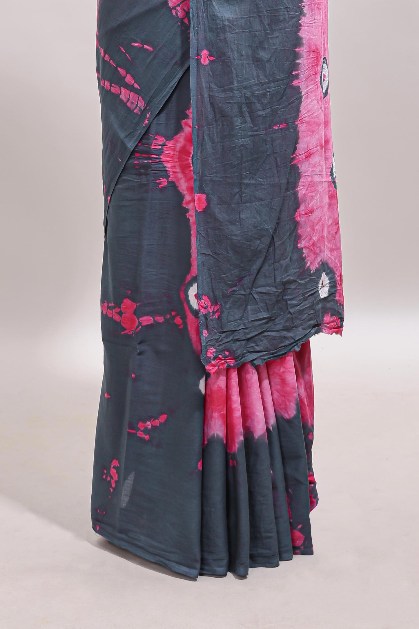 Pink shibori print motifs mul mul cotton saree with contrast  border and blouse