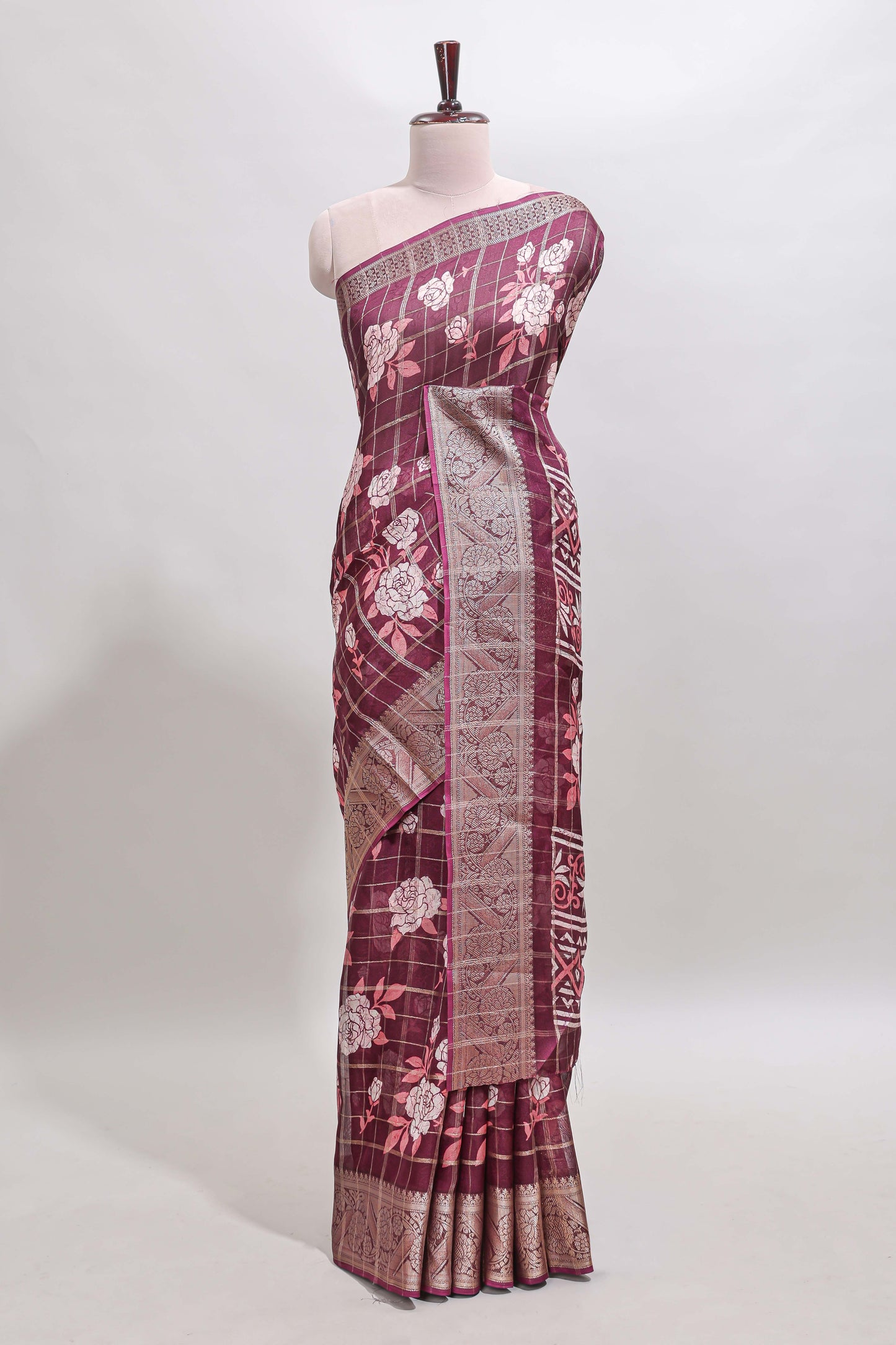 Maroon checked floral design marsh mellow saree with self zari border and matching blouse