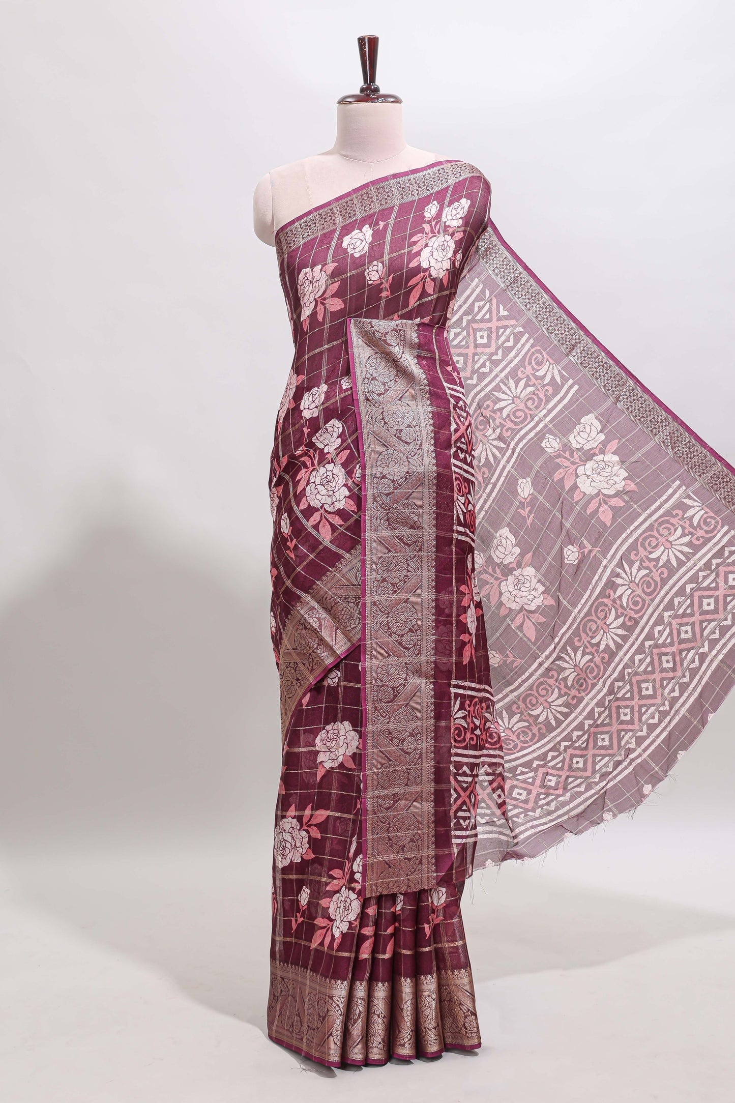Maroon checked floral design marsh mellow saree with self zari border and matching blouse
