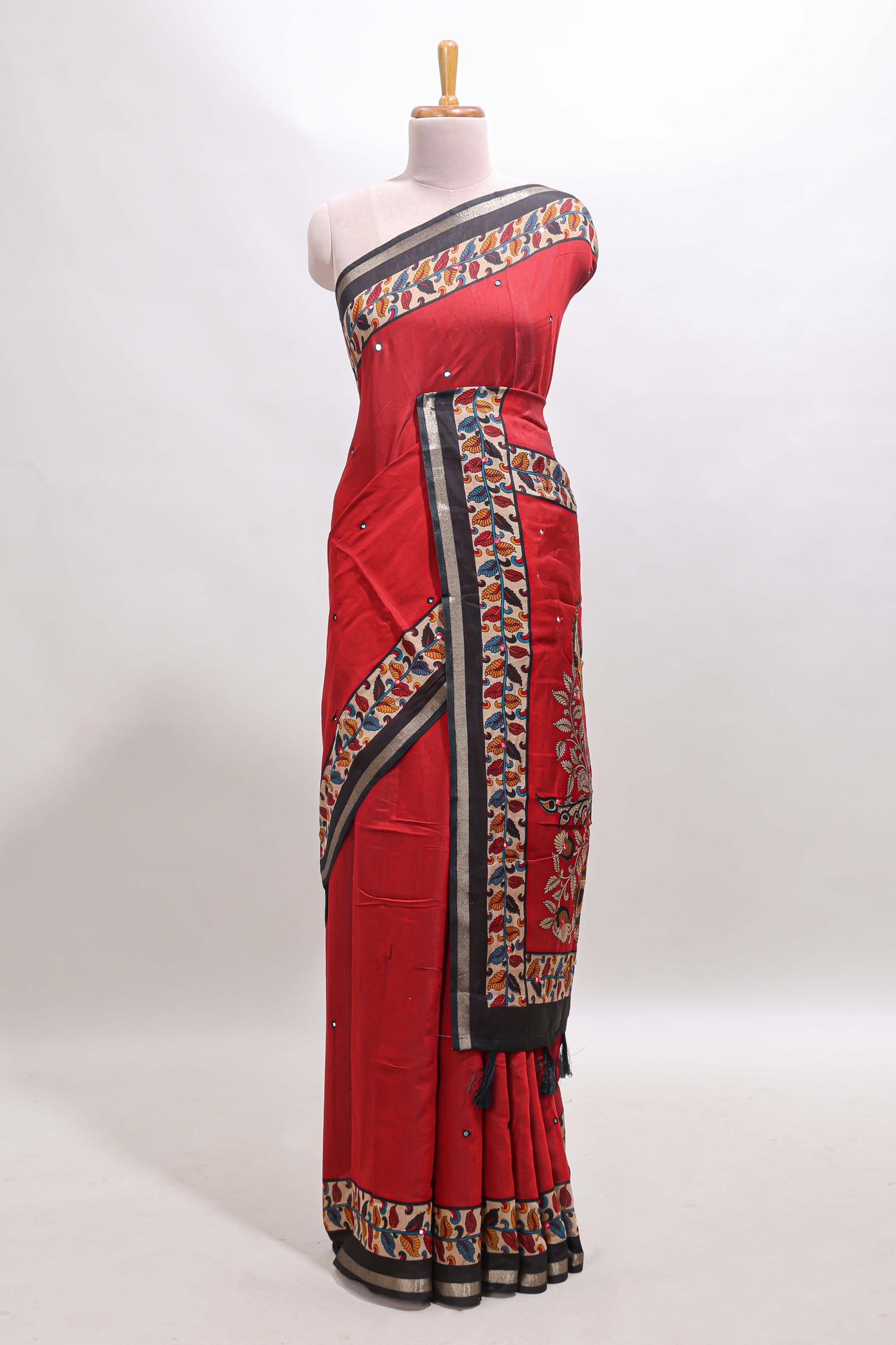 Red marsh mellow saree featuring mirror embroidery, contrast floral printed border & blouse