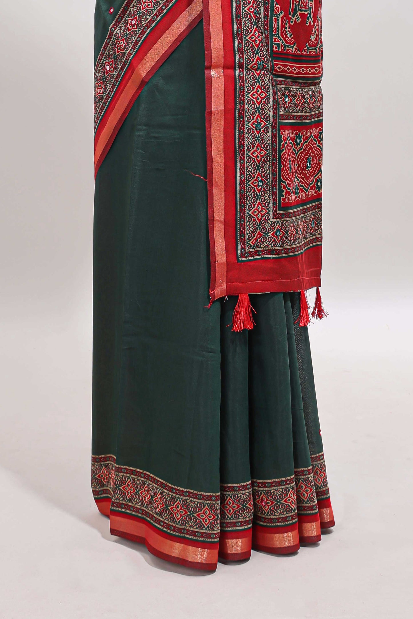 Green embroidery mirror work marsh mellow saree with contrast border and printed blouse