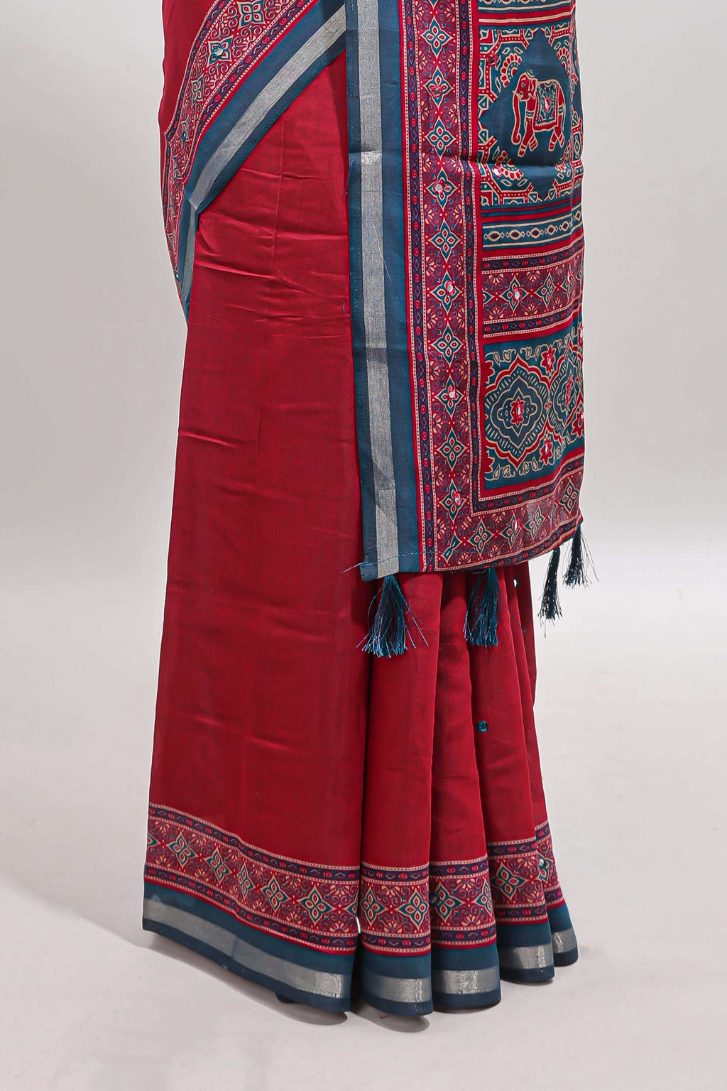 Maroon embroidery mirror work marsh mellow saree with contrast border and printed blouse
