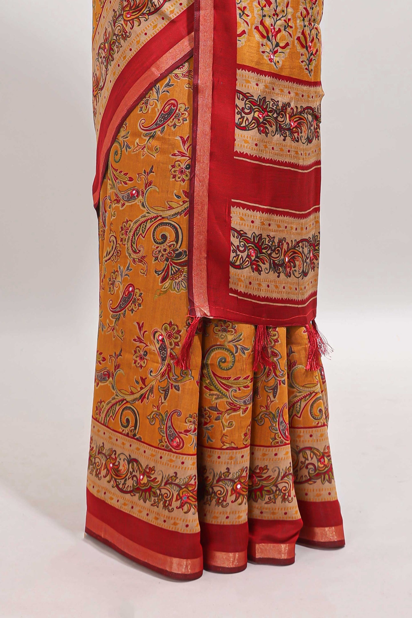 Mustard floral motifs design marsh mellow saree with contrast border and printed blouse