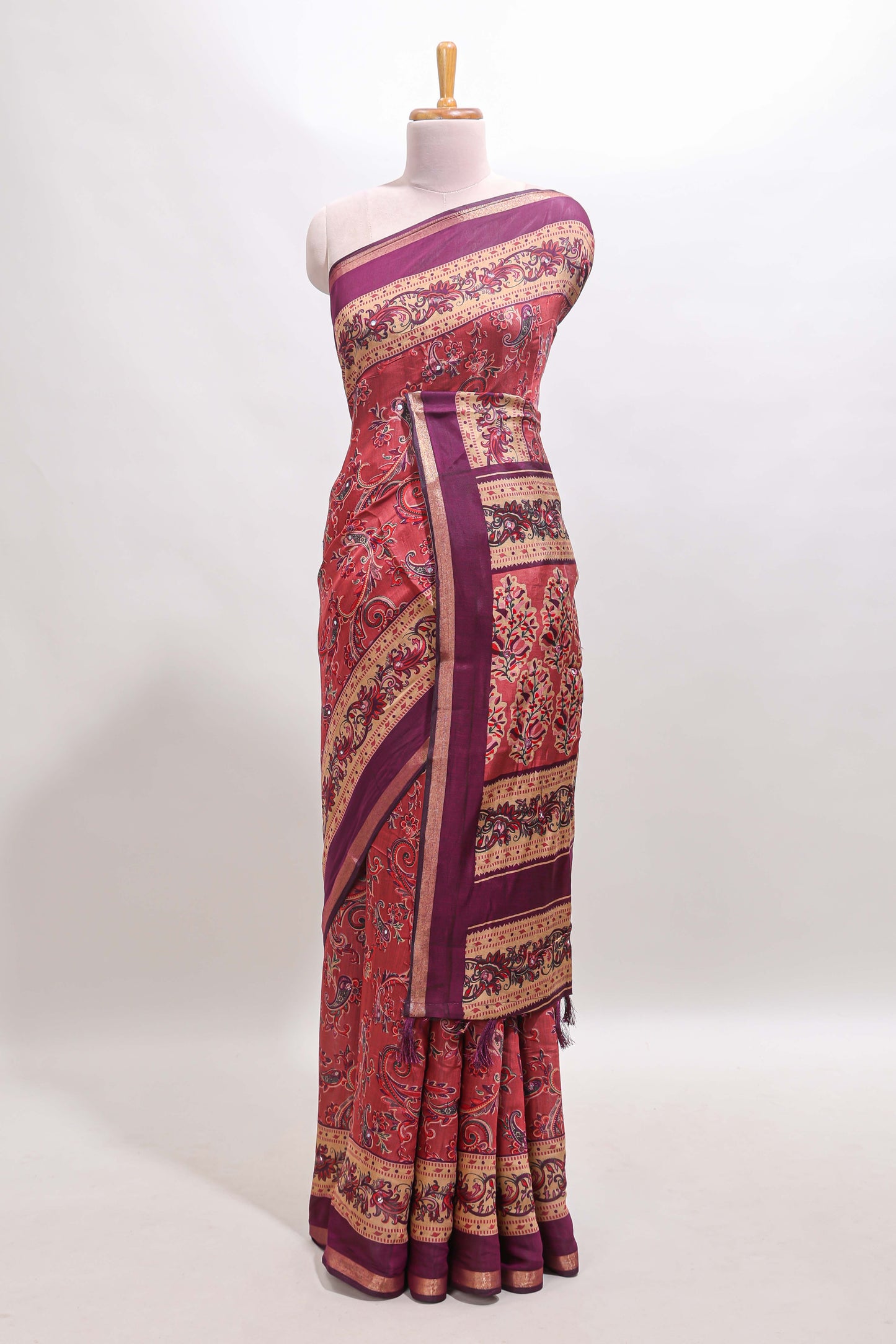 Onion pink floral motifs design marsh mellow saree with contrast border and printed blouse