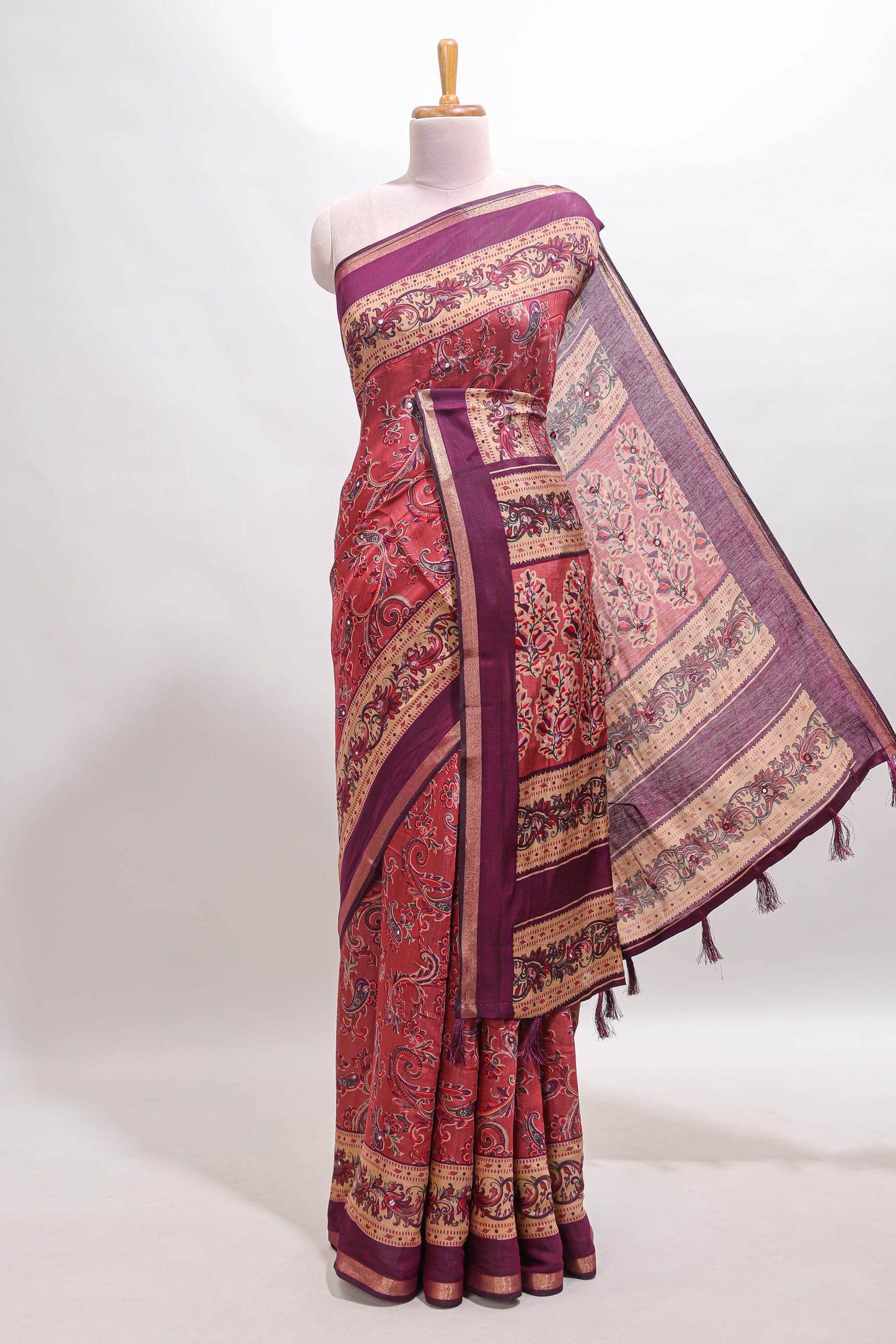 Onion pink floral motifs design marsh mellow saree with contrast border and printed blouse