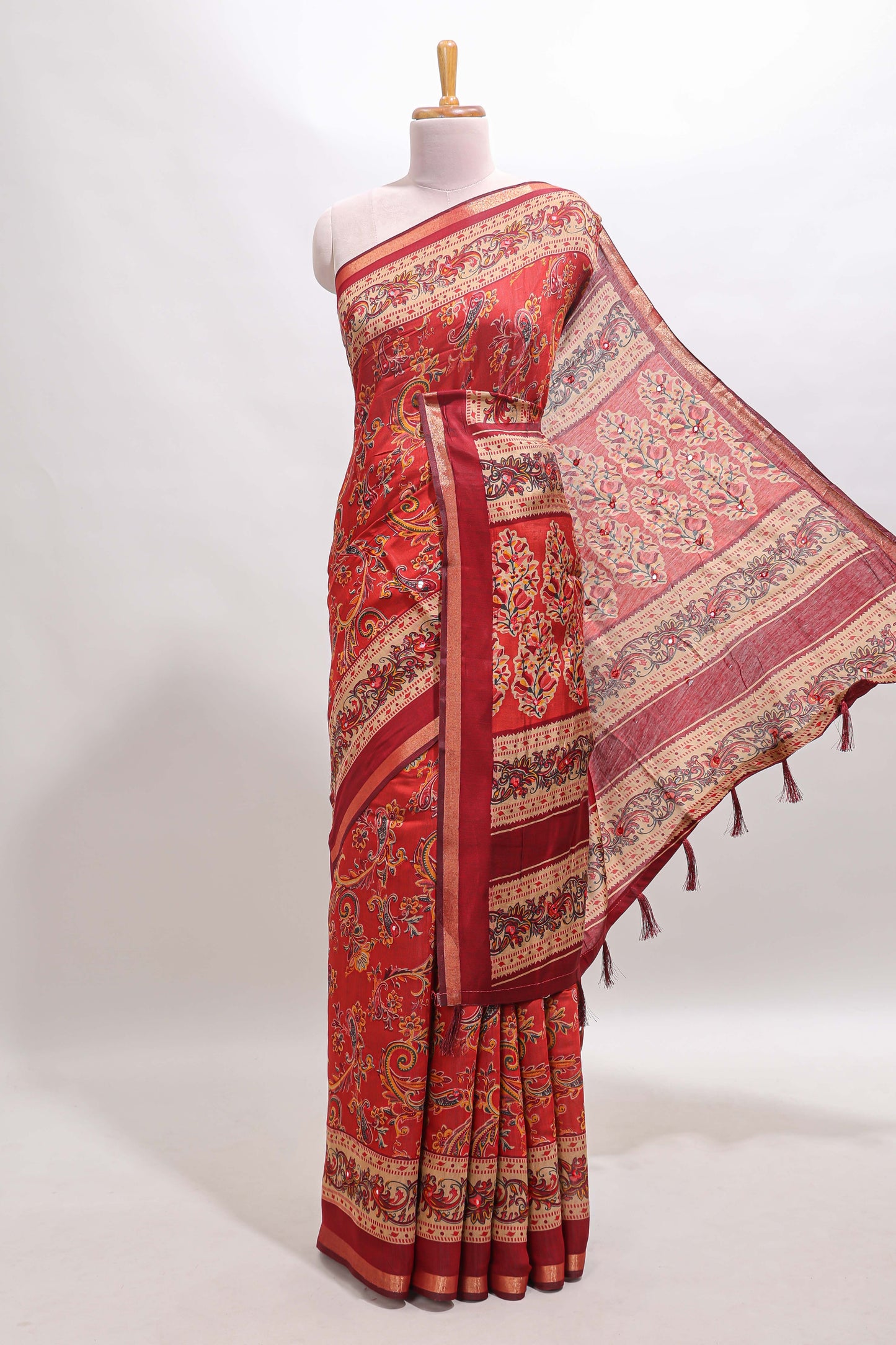 Red floral motifs design marsh mellow saree with contrast border and printed blouse