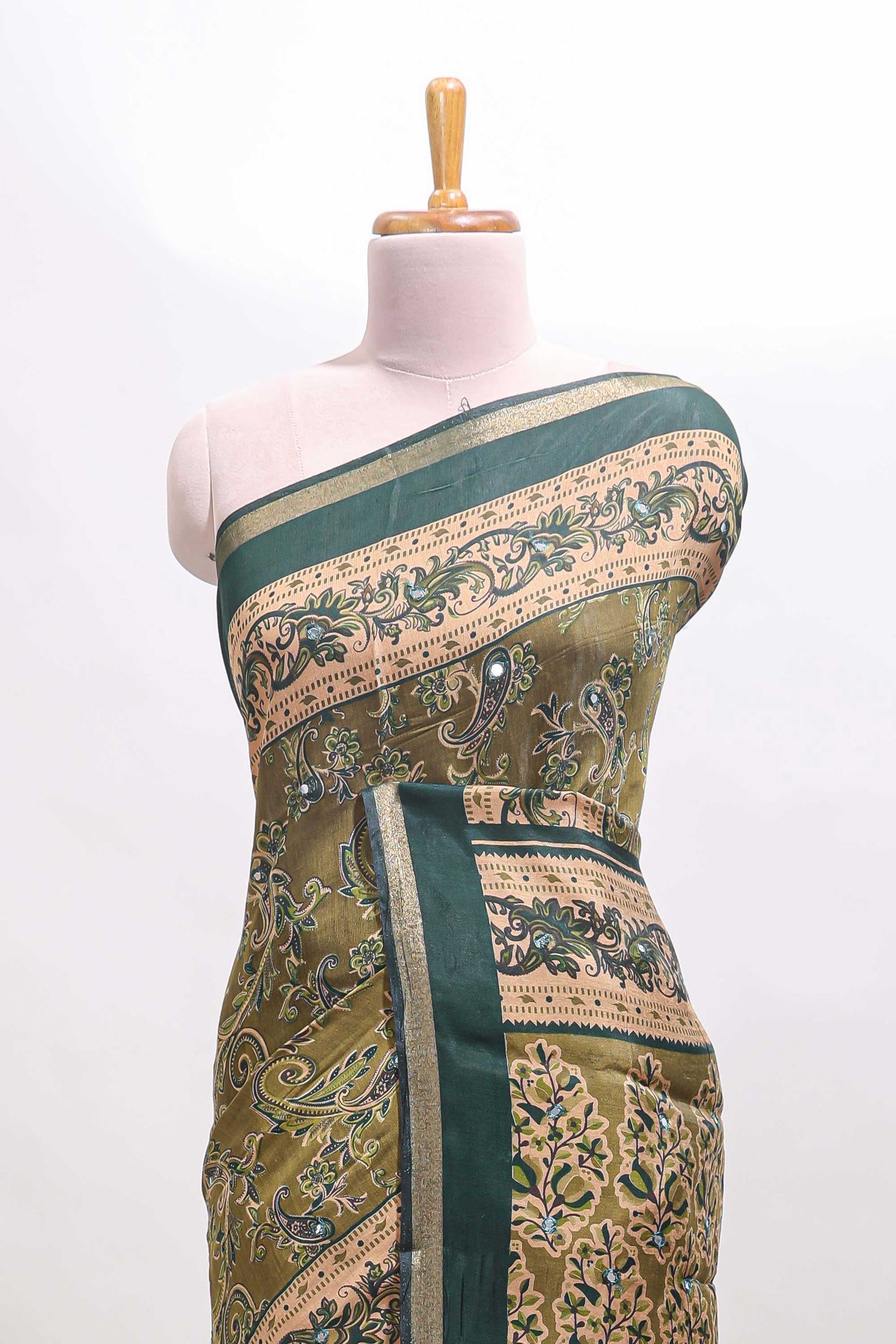 Green floral motifs design marsh mellow saree with contrast border and printed blouse