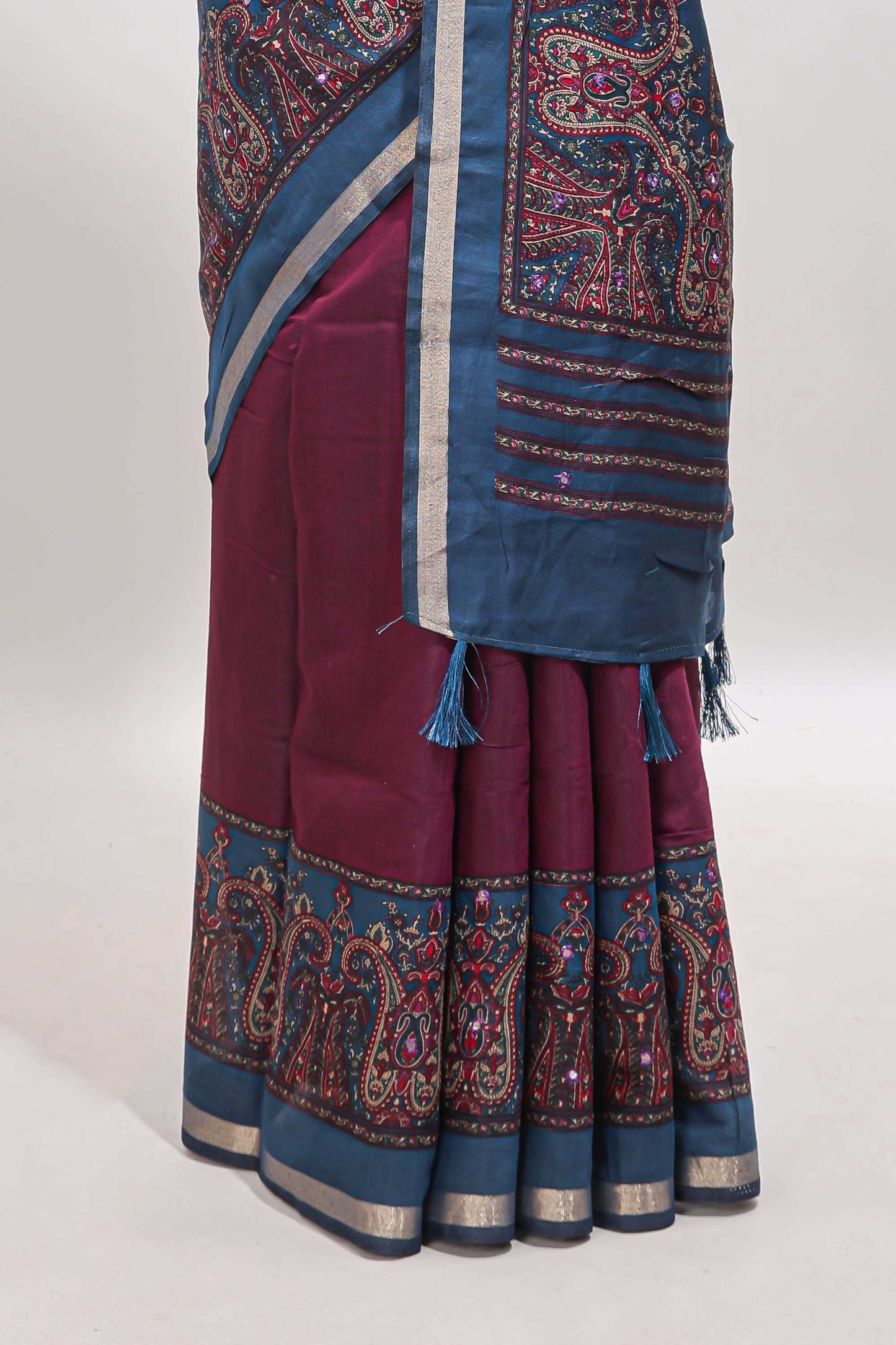 Purple mirror work embroidery design marsh mellow saree with contrast border and printed blouse