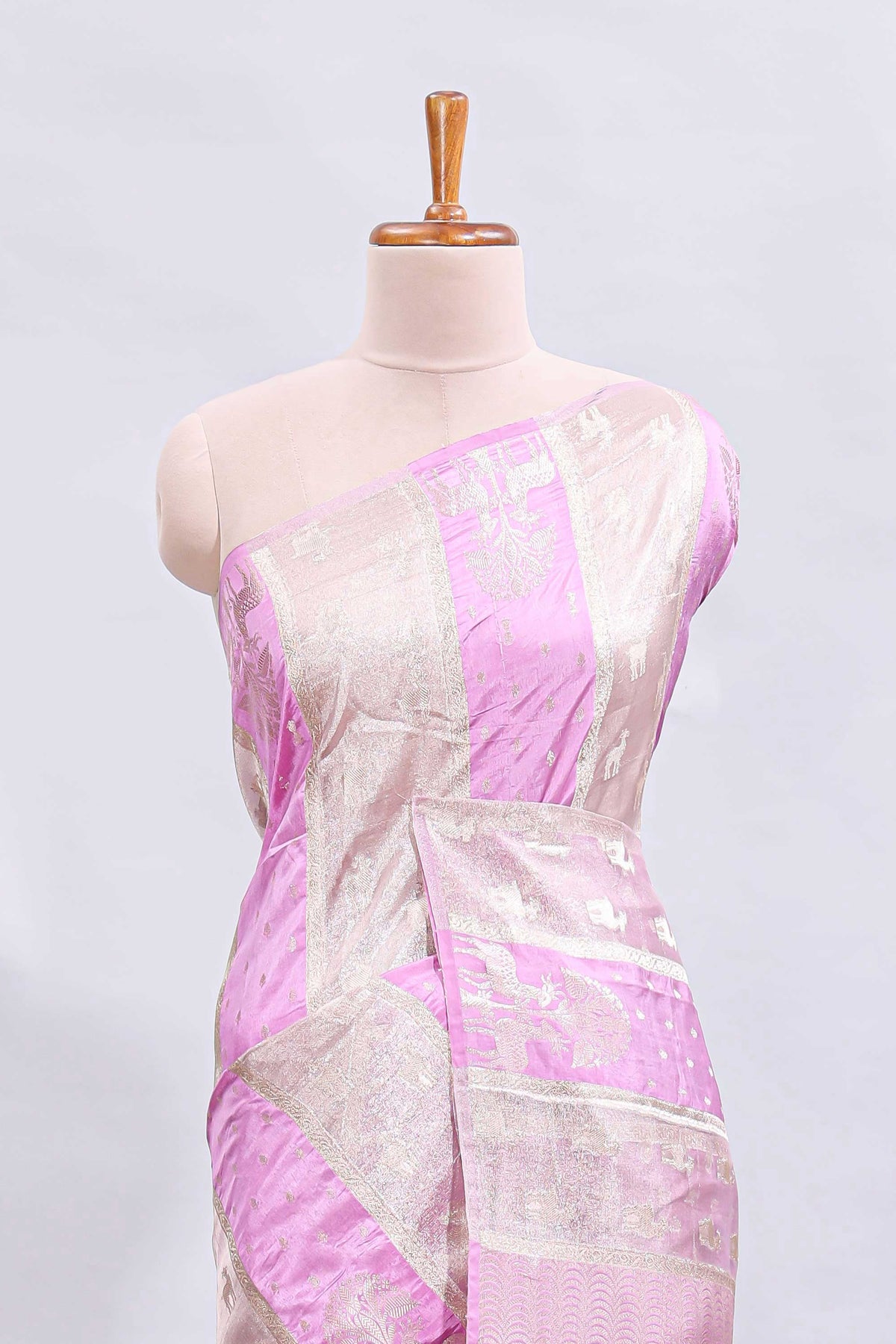 Borderless pastel lavender striped animal zari motifs design mushru silk saree with self pallu and matching blouse