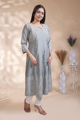Grey printed A-line maternity wear with 3/4 sleeves and keyhole neck