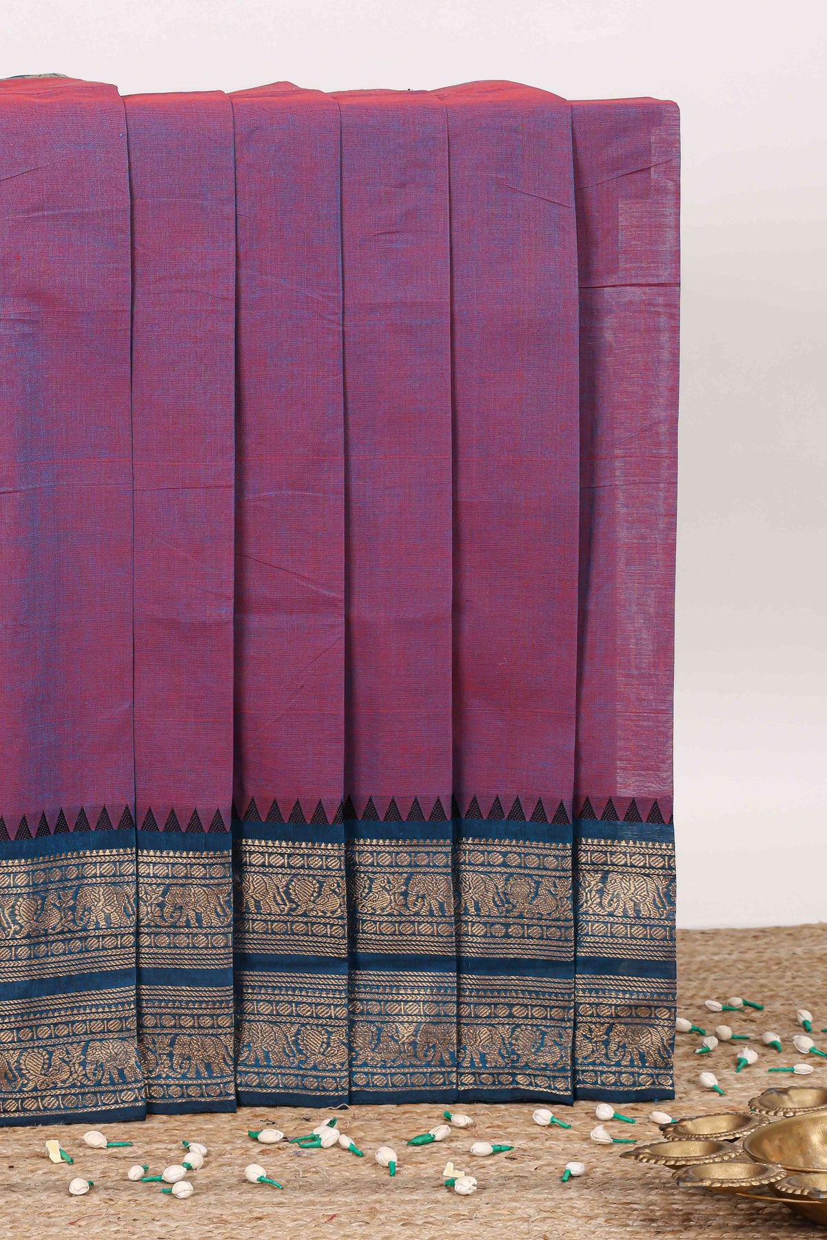 Light purple plain narayanapet cotton saree with contrast zari border and stripe pallu
