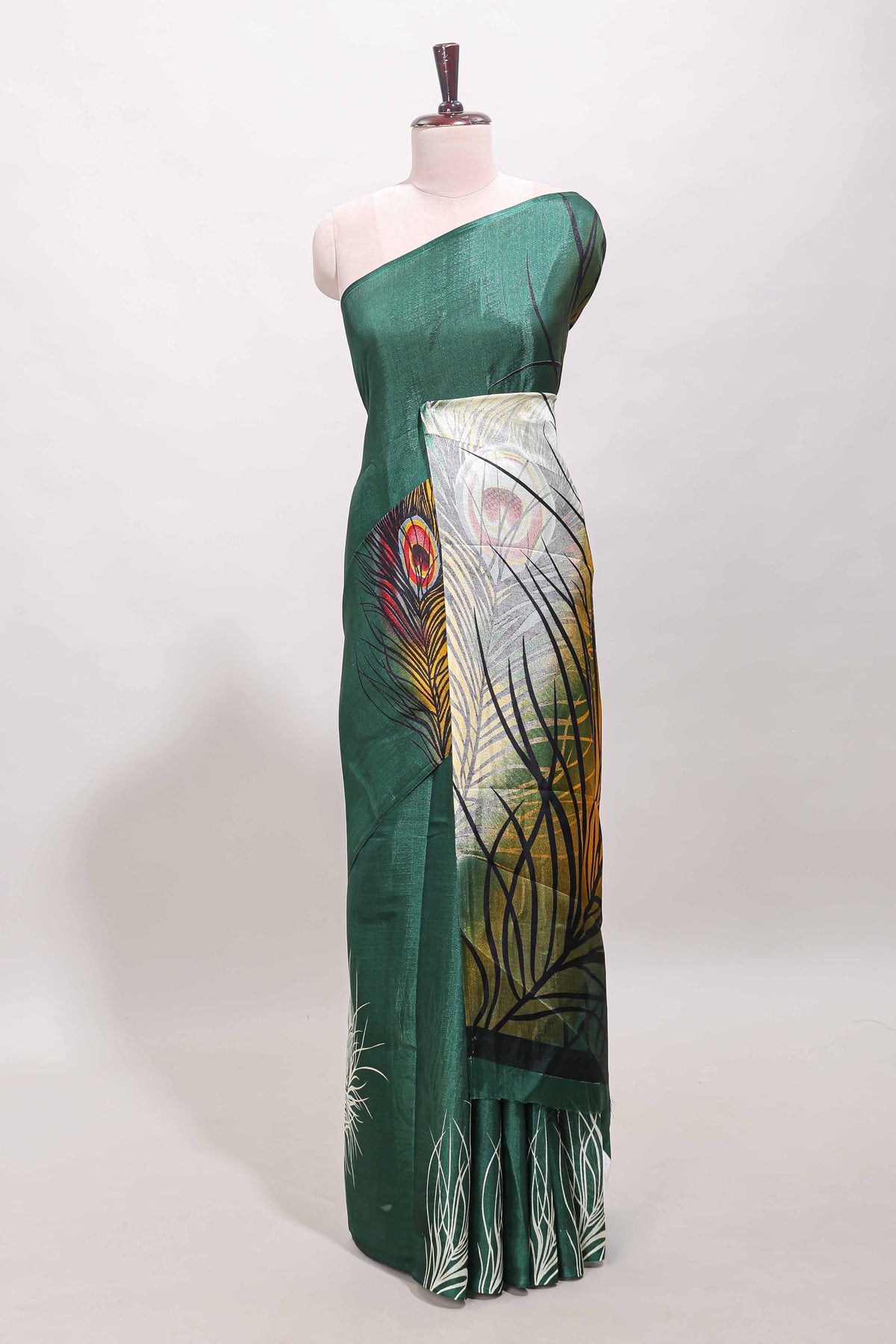 Borderless green peacock feather print south cotton saree with matching blouse