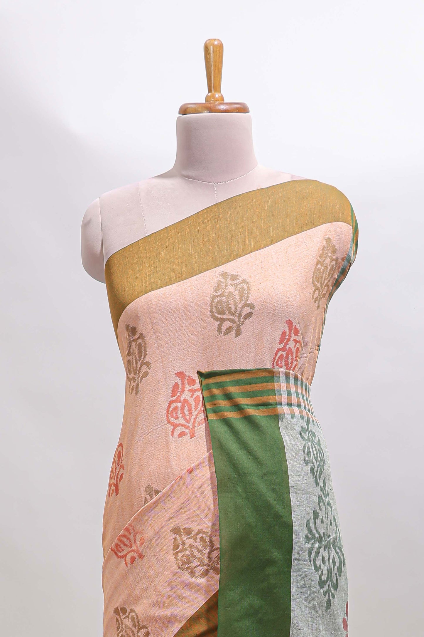 Peach floral design motifs south cotton sarees with contrast border and blouse