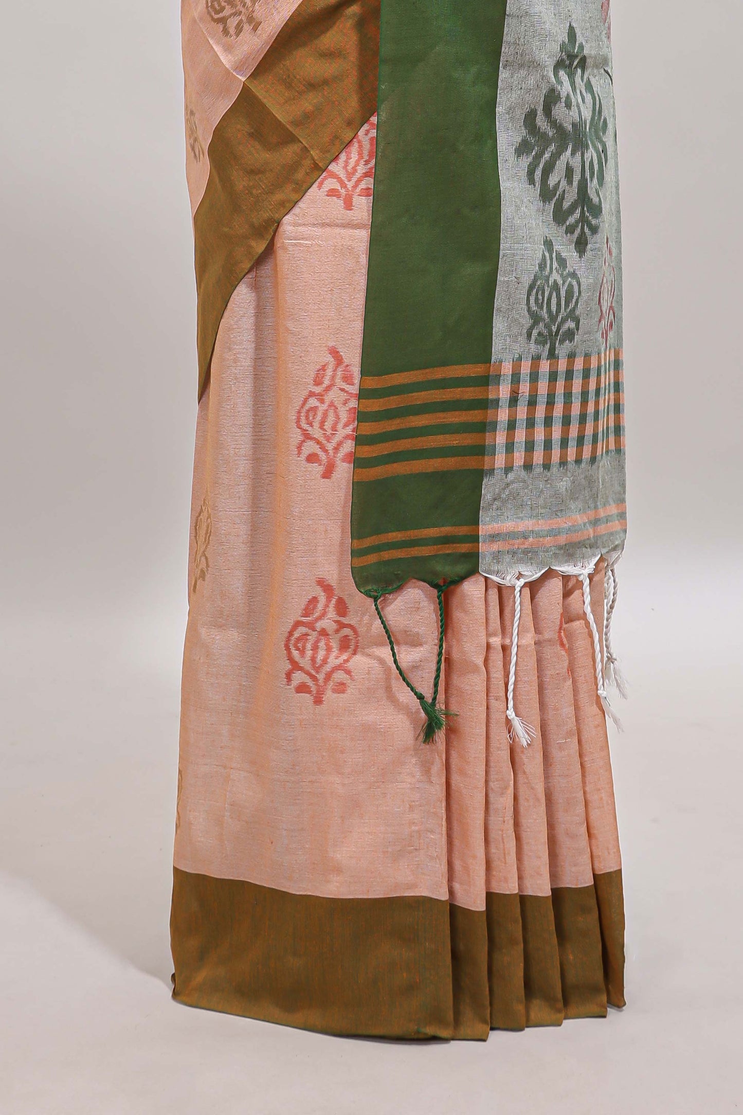 Peach floral design motifs south cotton sarees with contrast border and blouse