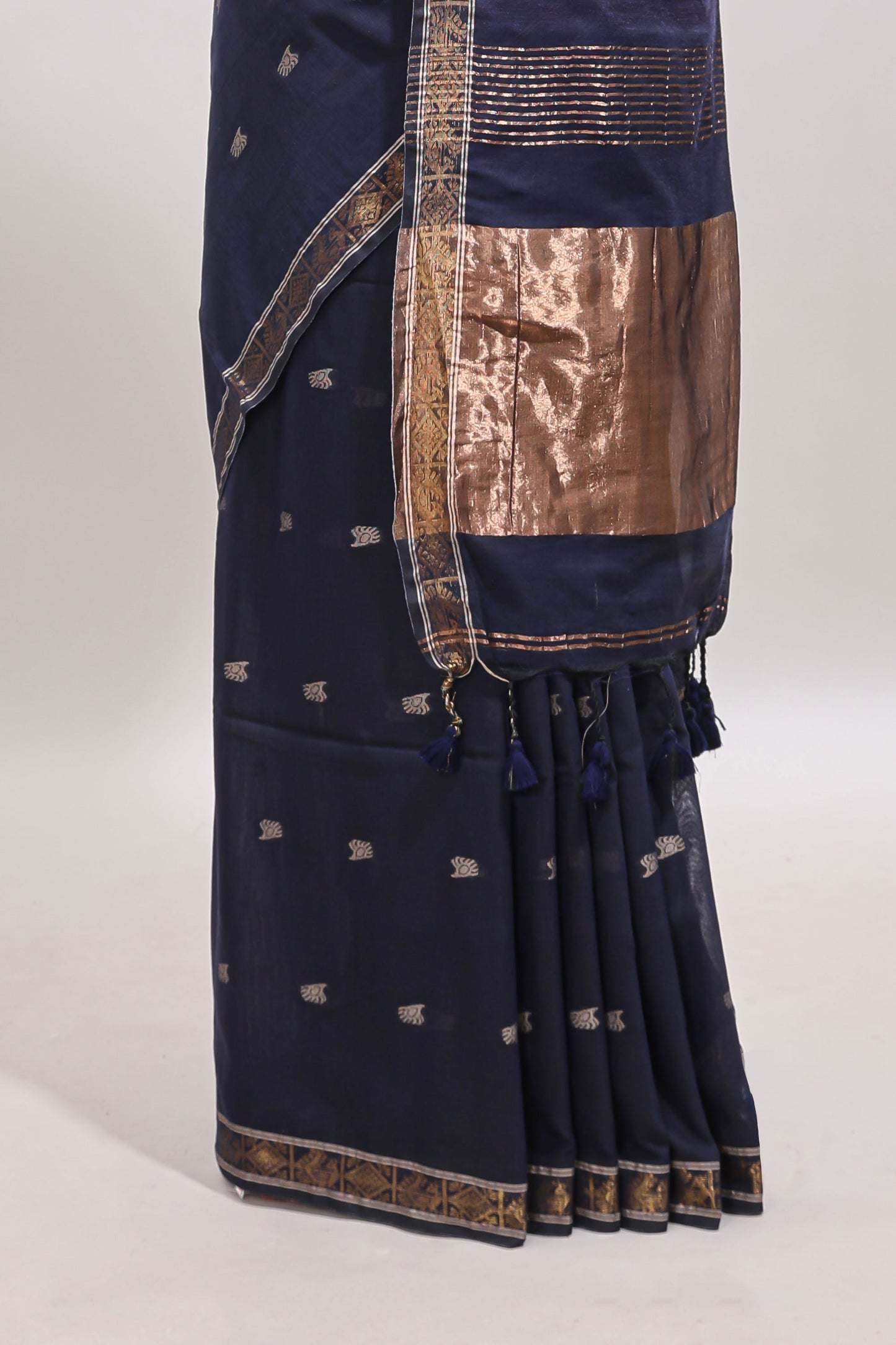 Blue zari motifs south cotton sarees with self border and matching blouse