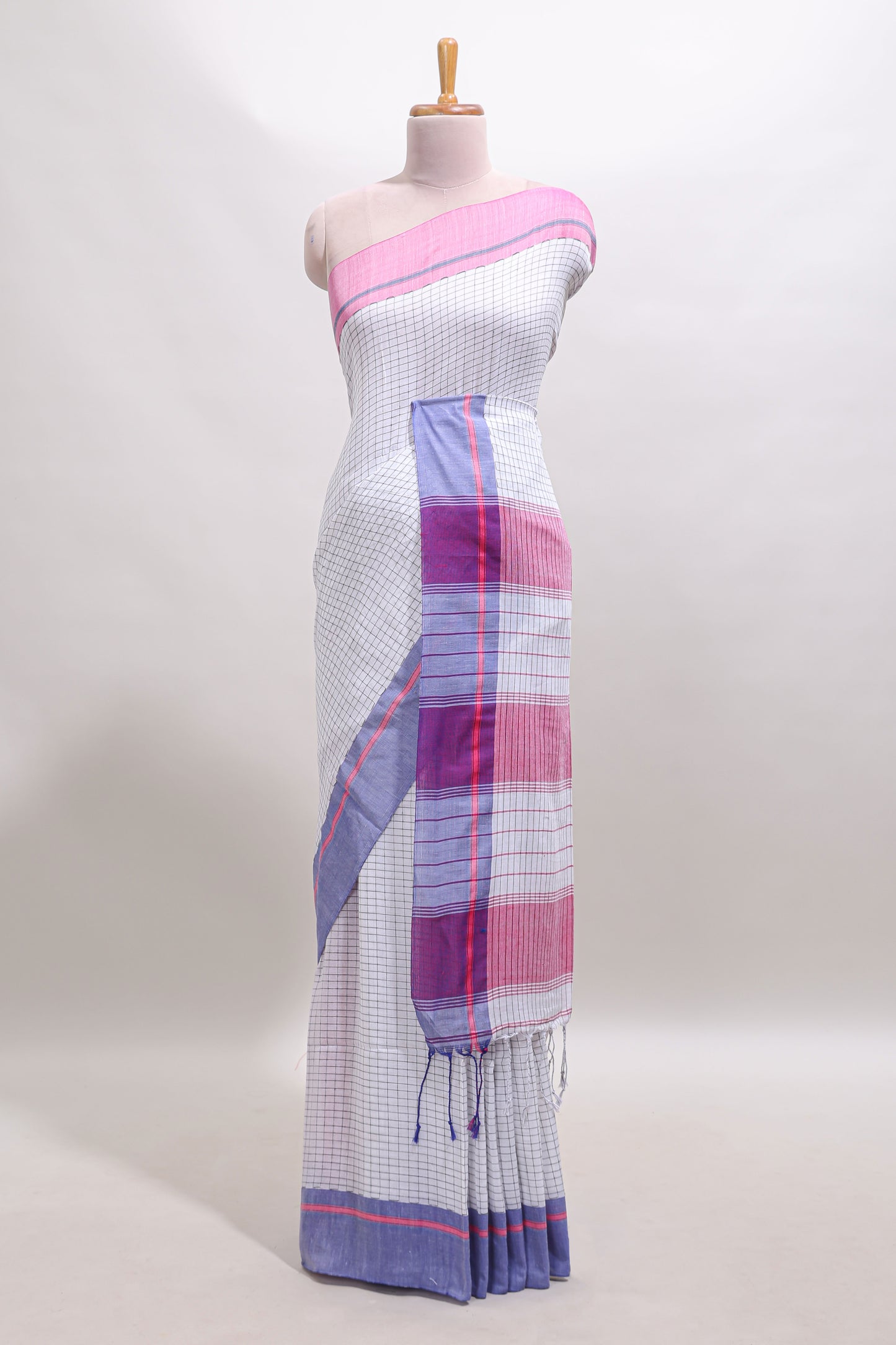 White checked south cotton sarees with contrast border and striped blouse