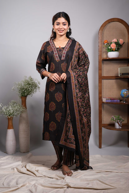 Black floral motifs design V neck salwar set with 3/4th sleeve, self bottom and matching dupatta