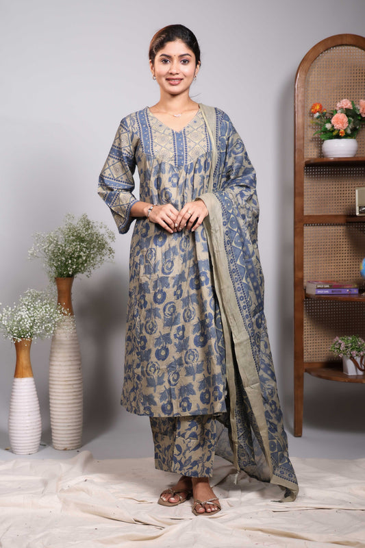 Green floral design V neck salwar set with 3/4th sleeve, self bottom and matching dupatta
