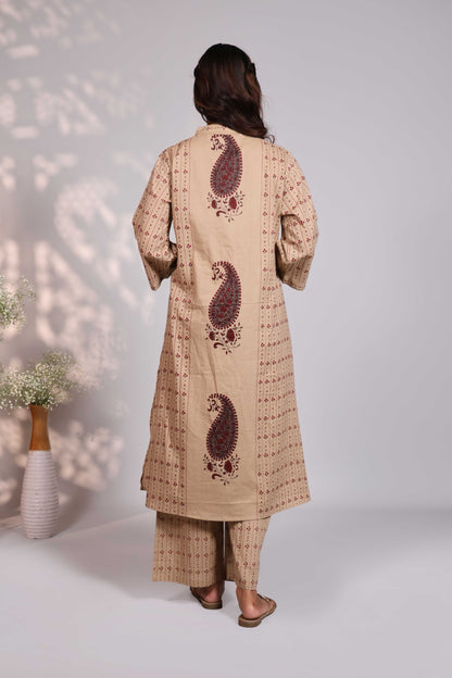 Brown striped floral design V neck salwar set with 3/4th sleeve, self bottom and matching dupatta