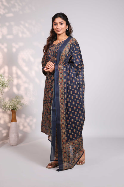Blue floral design round neck salwar set with 3/4th sleeve, self bottom and matching dupatta