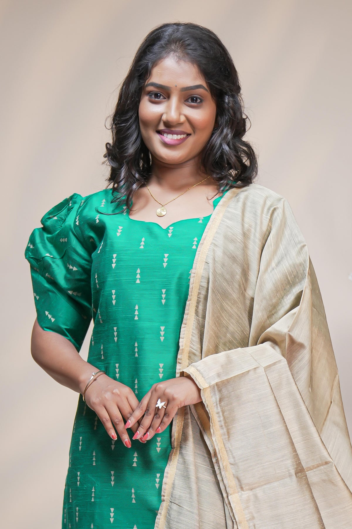 Women emerald green cotton silk straight kurta pant set with tissue dupatta